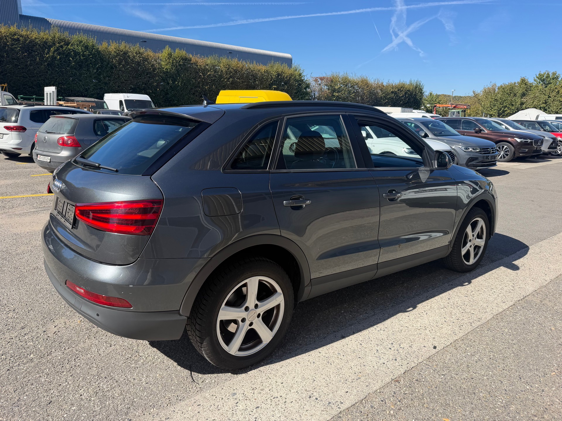 AUDI Q3 2.0 TFSI quattro S-tronic-image-5