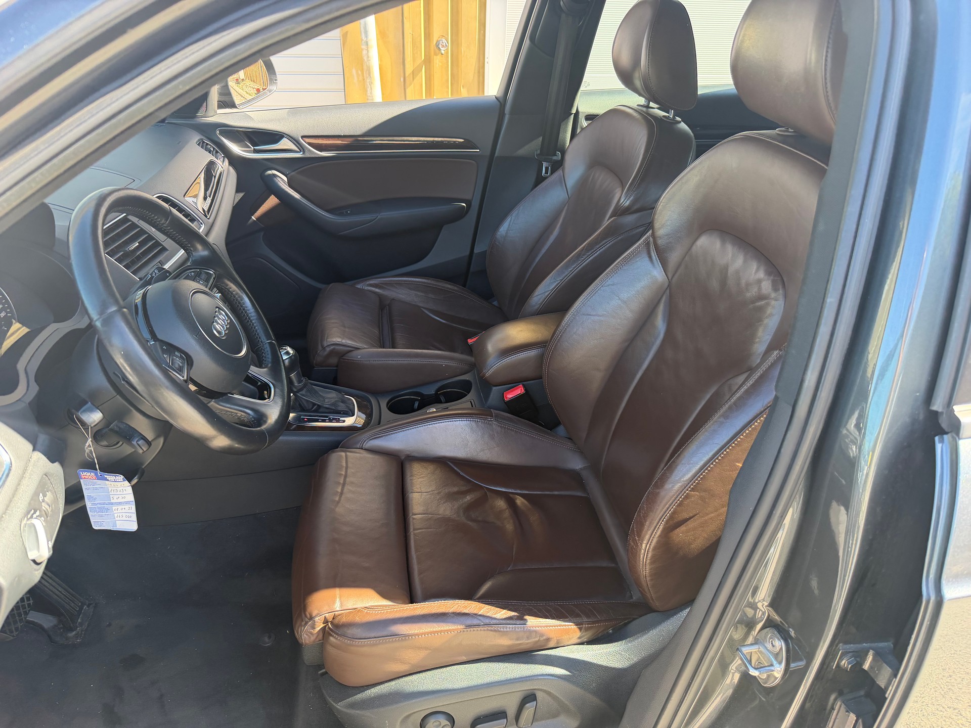 AUDI Q3 2.0 TFSI quattro S-tronic-image-14
