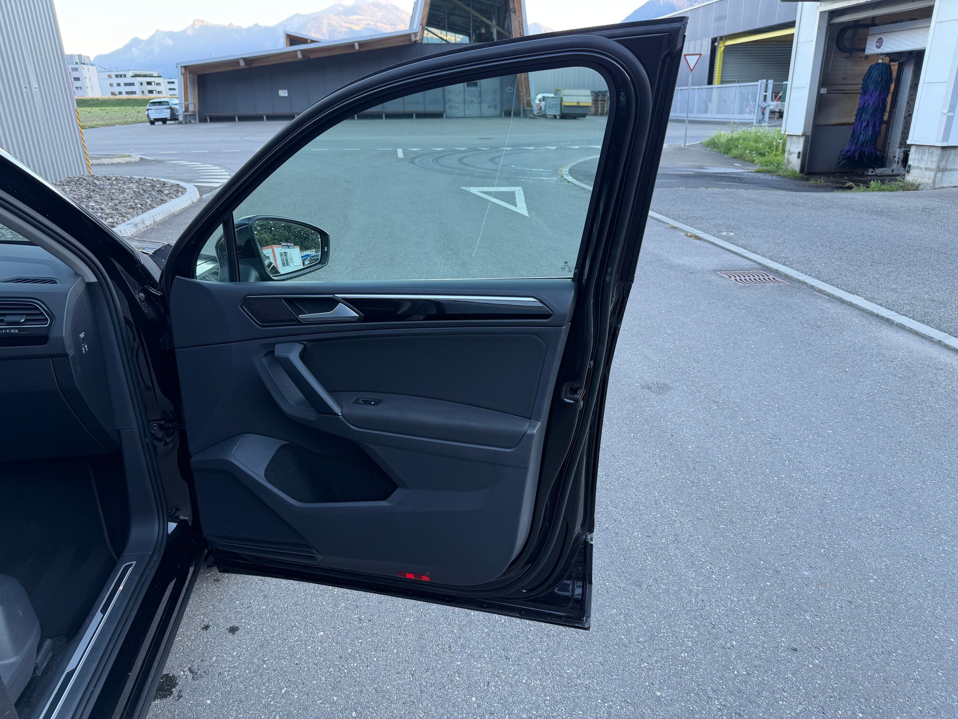 VW Tiguan 1.4TSI 4Motion-image-27