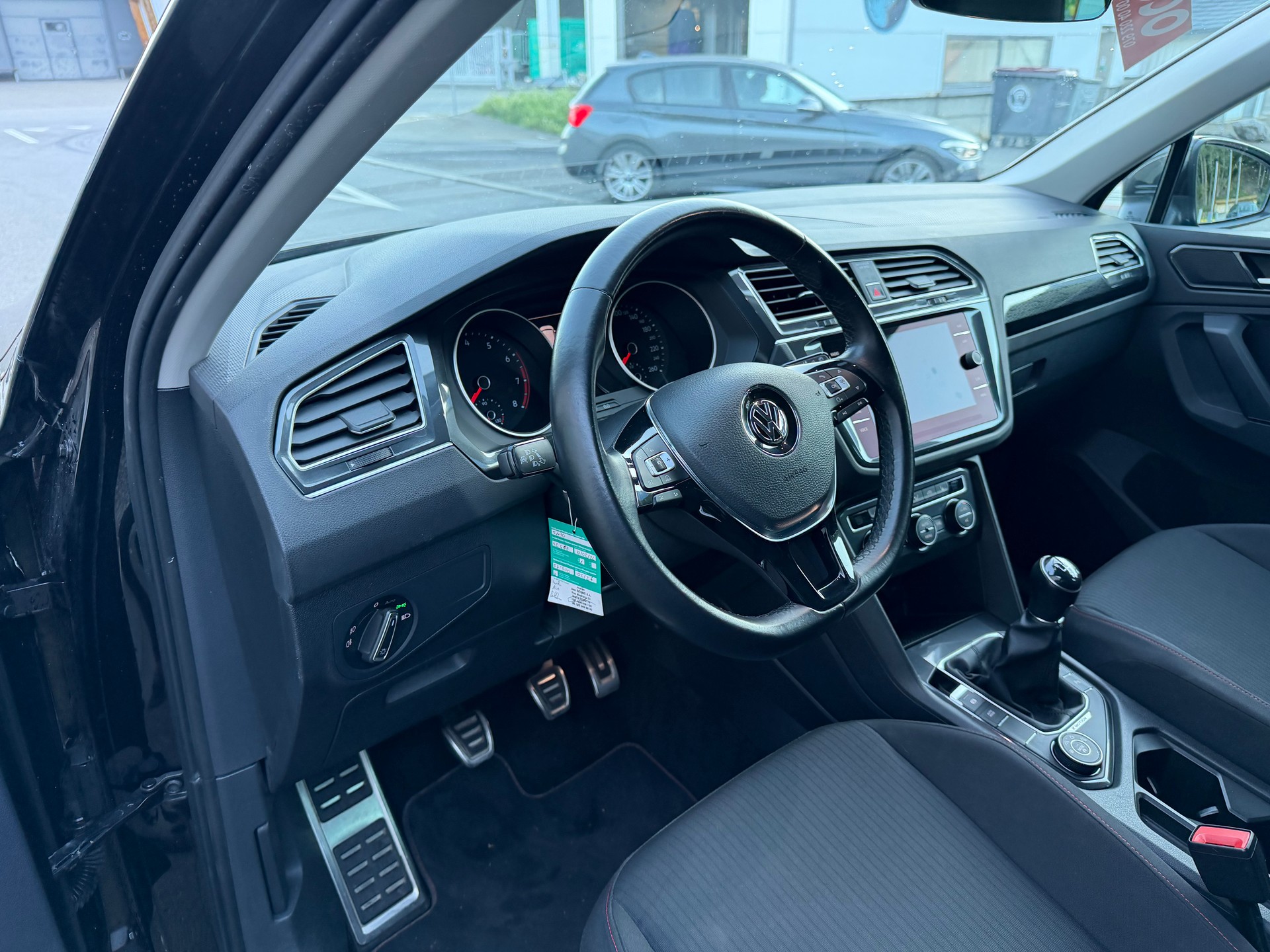 VW Tiguan 1.4TSI 4Motion-image-16