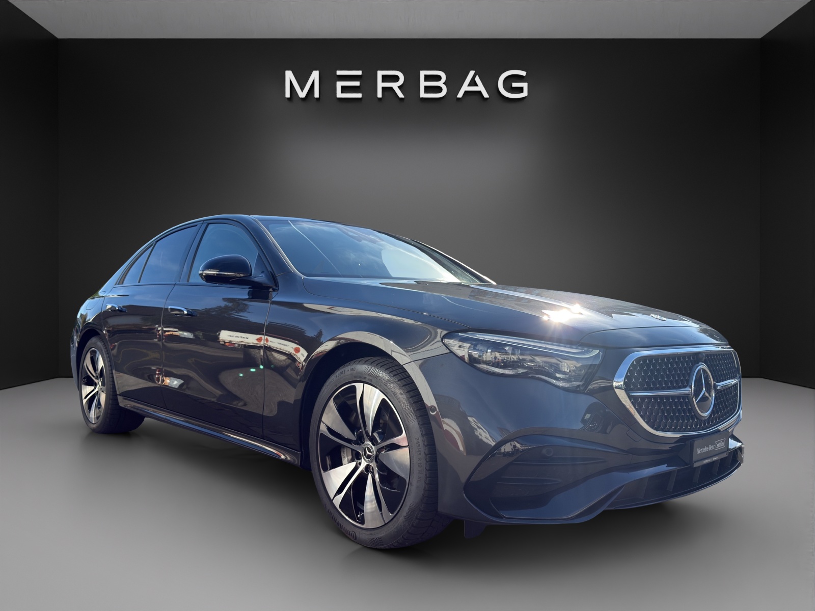 MERCEDES-BENZ E 300 e 4Matic EQ Hybrid 9G-Tronic-image-0