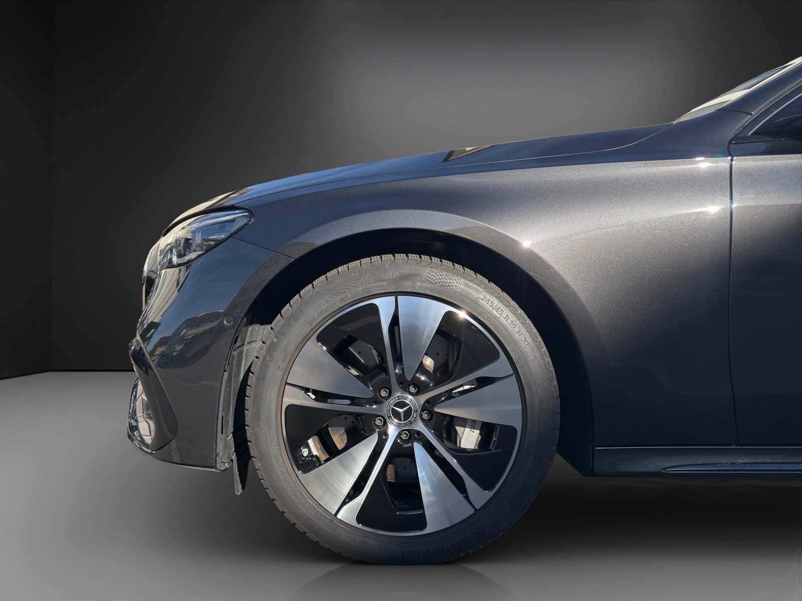 MERCEDES-BENZ E 300 e 4Matic EQ Hybrid 9G-Tronic-image-8