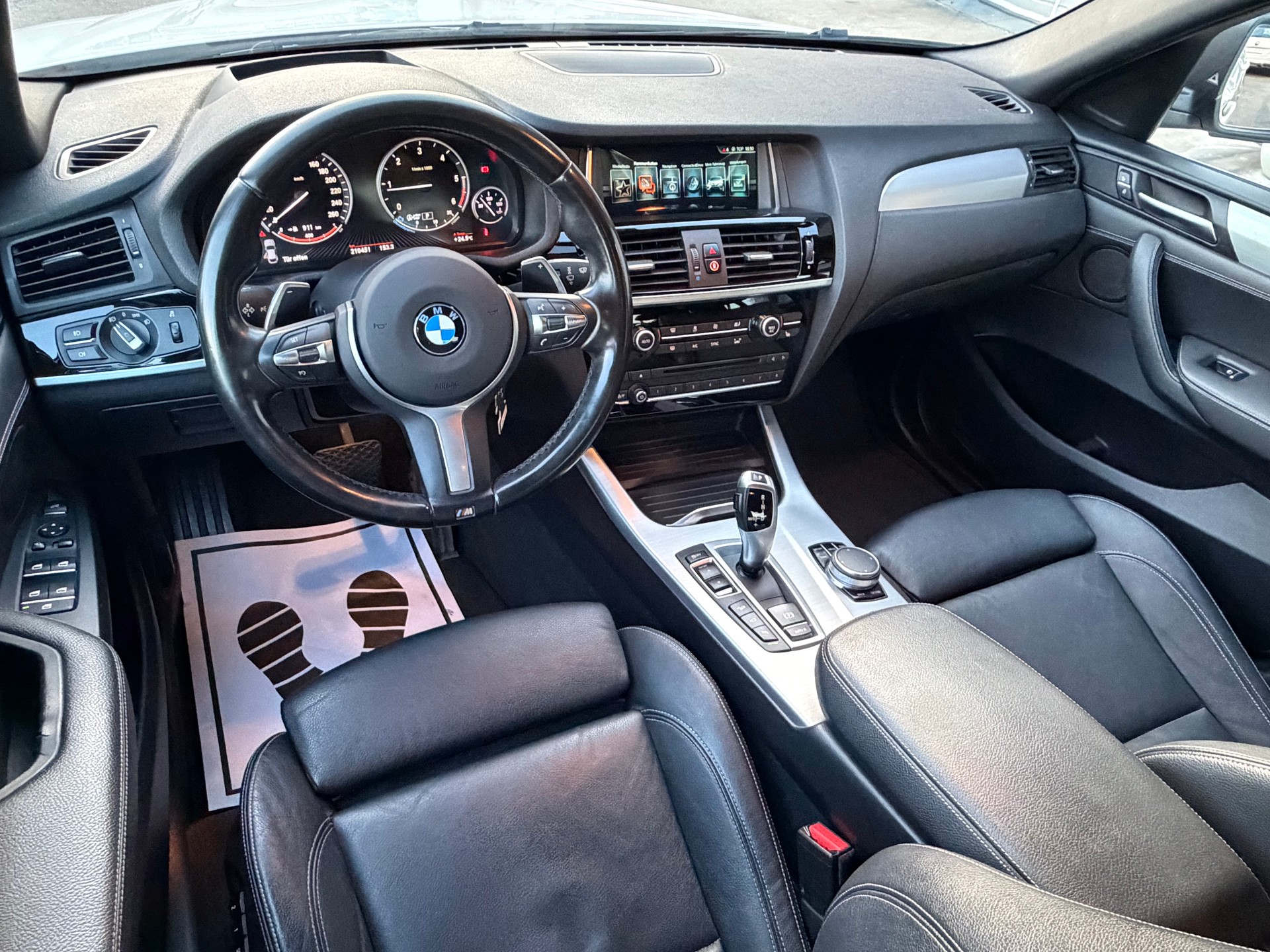 BMW X4 xDrive 20d xLine Steptronic-image-12