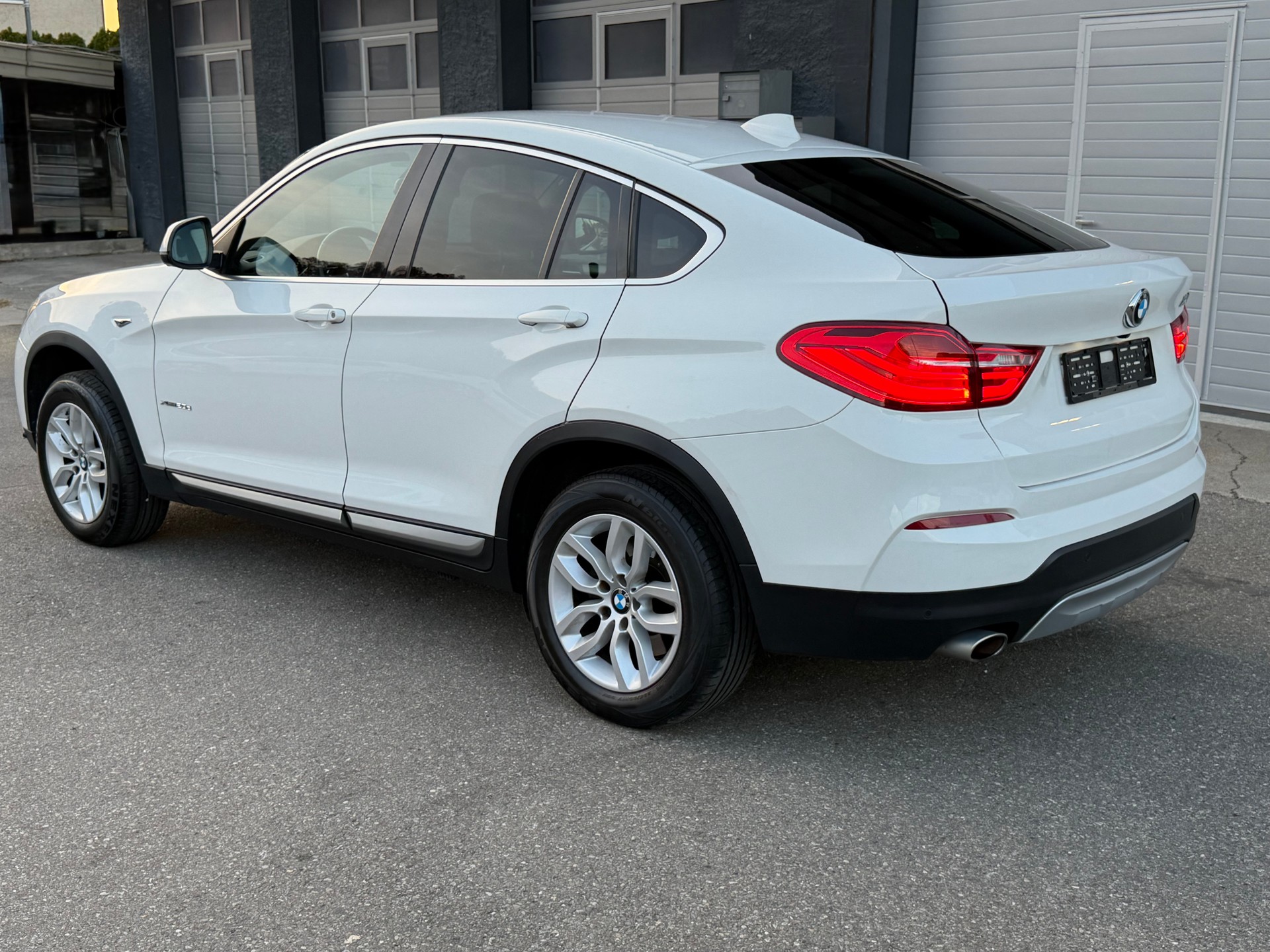 BMW X4 xDrive 20d xLine Steptronic-image-3