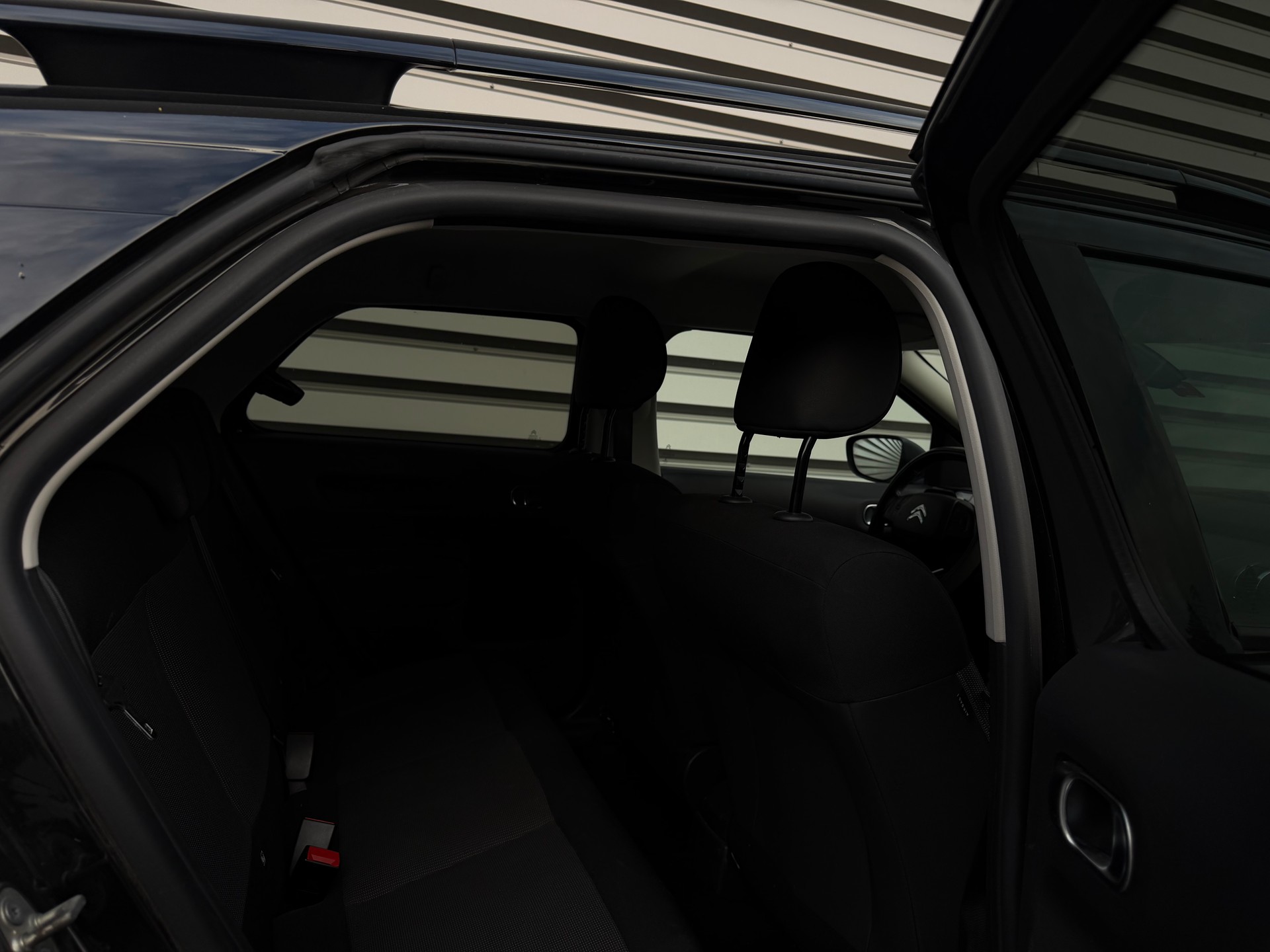 CITROEN C4 Cactus 1.6 BlueHDi Shine ETG6-image-11