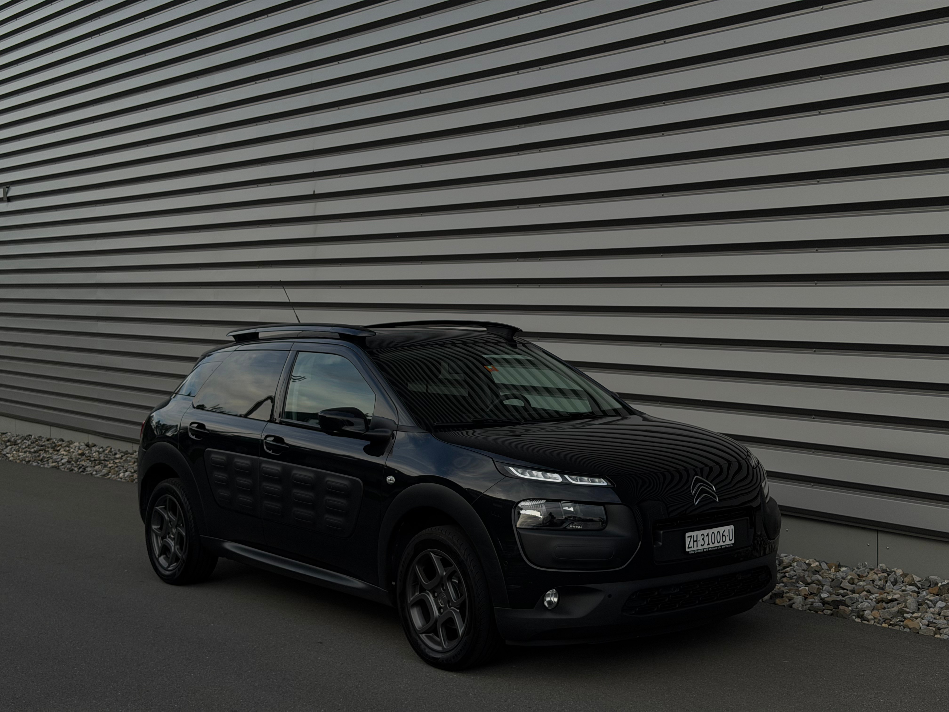 Car photo