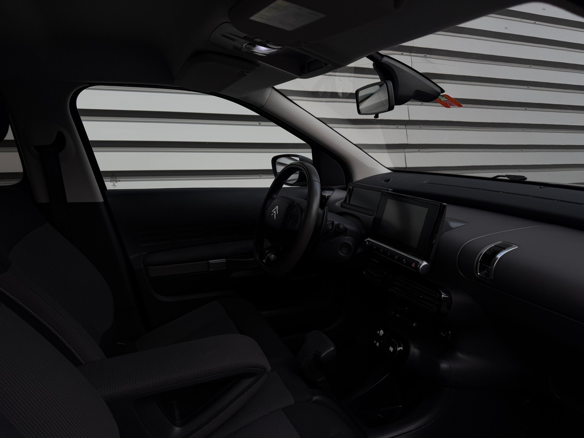 CITROEN C4 Cactus 1.6 BlueHDi Shine ETG6-image-8