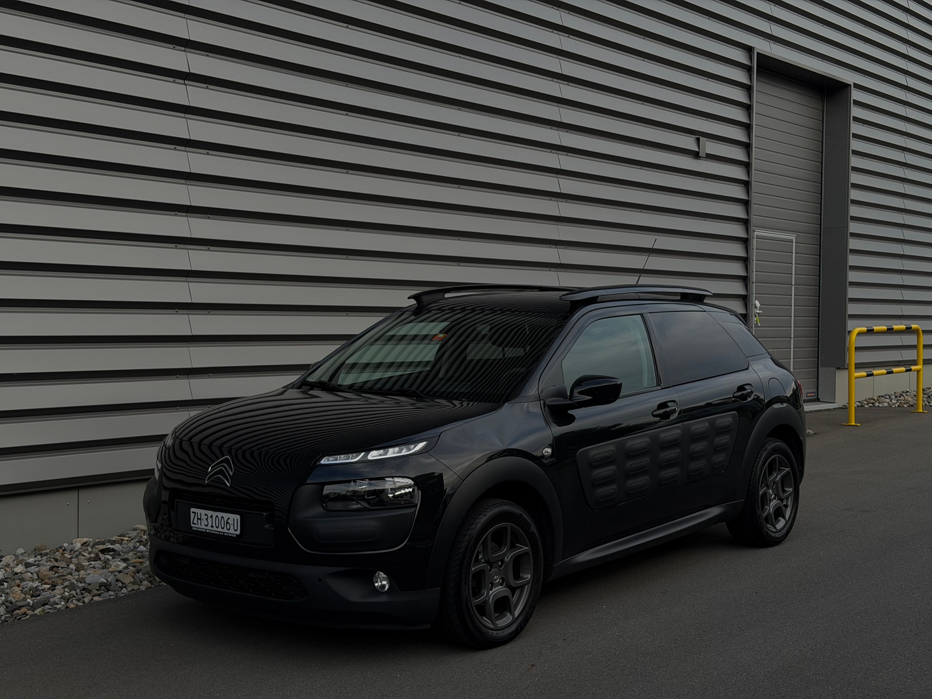 CITROEN C4 Cactus 1.6 BlueHDi Shine ETG6-image-6
