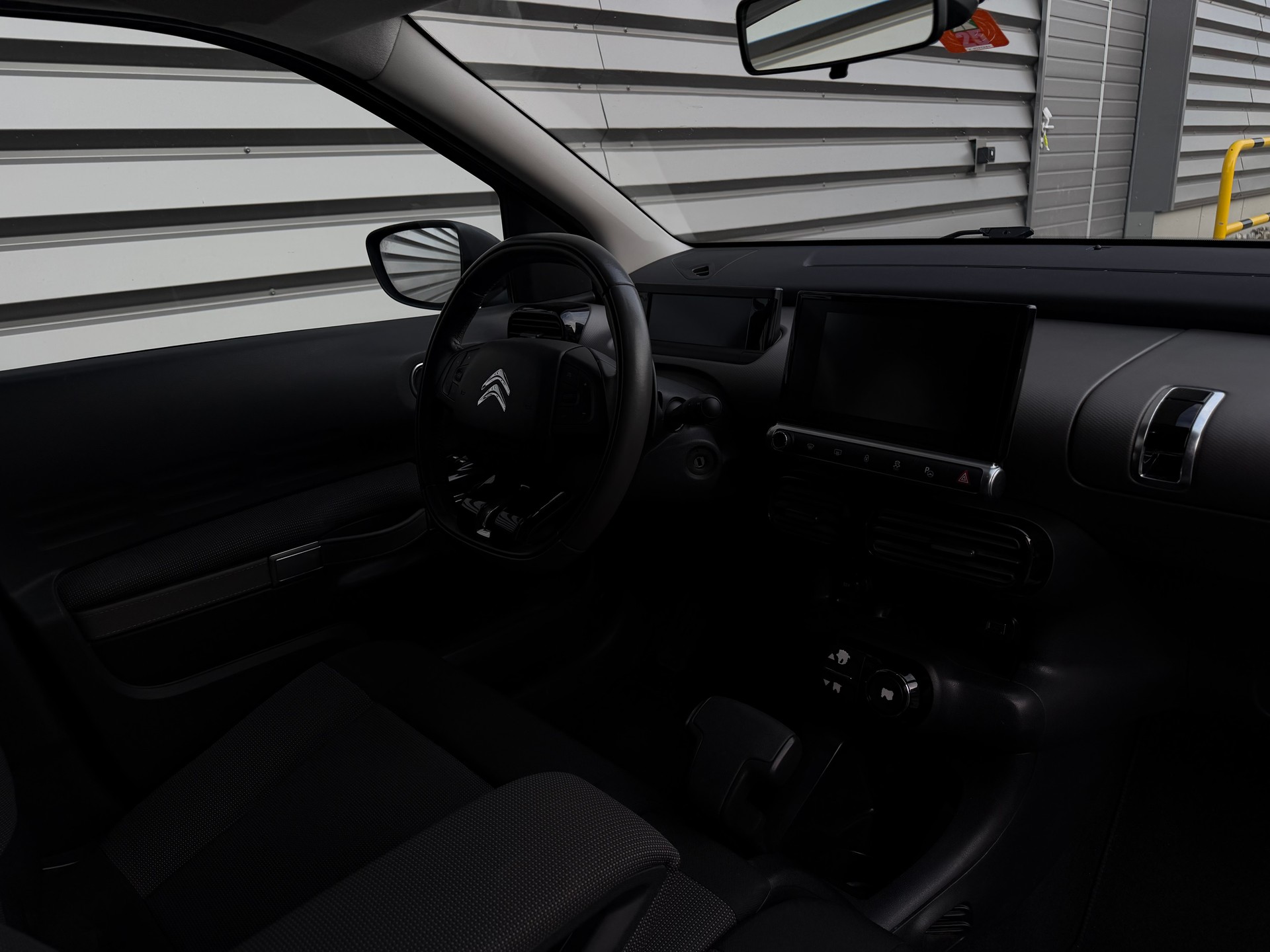 CITROEN C4 Cactus 1.6 BlueHDi Shine ETG6-image-9