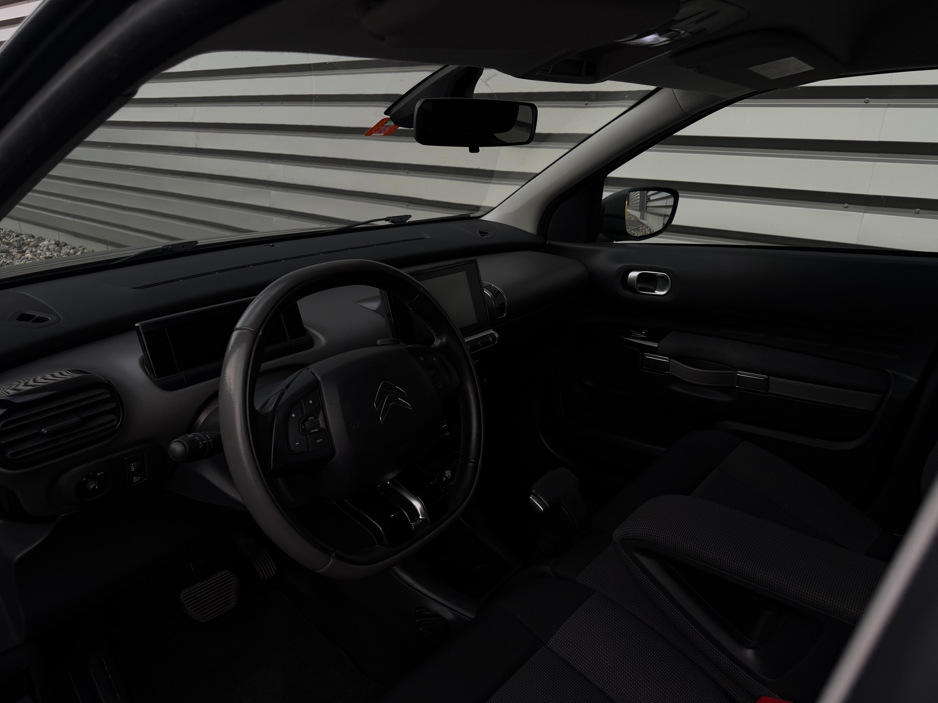 CITROEN C4 Cactus 1.6 BlueHDi Shine ETG6-image-10