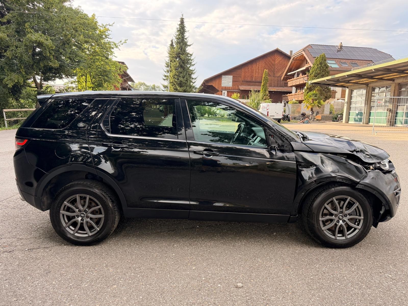 LAND ROVER Discovery Sport 2.0 Si4 HSE AT9-image-4