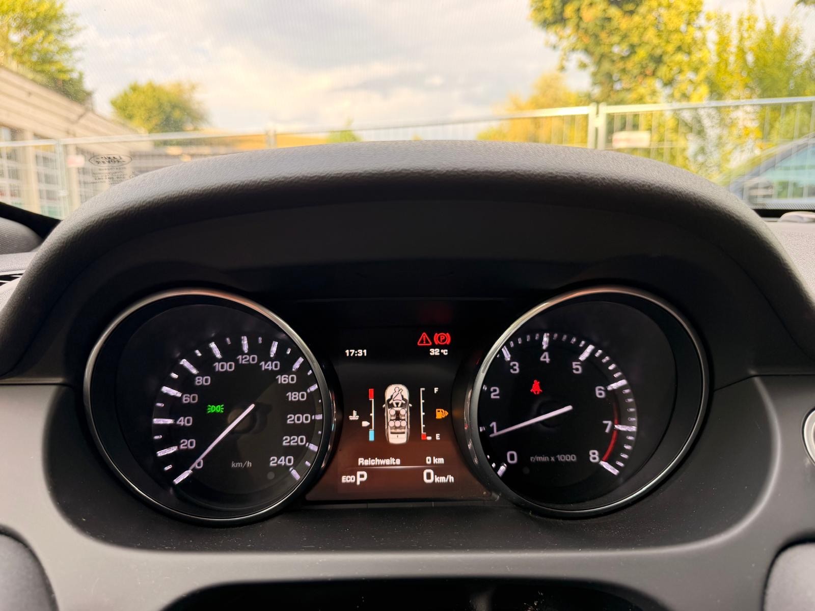 LAND ROVER Discovery Sport 2.0 Si4 HSE AT9-image-14