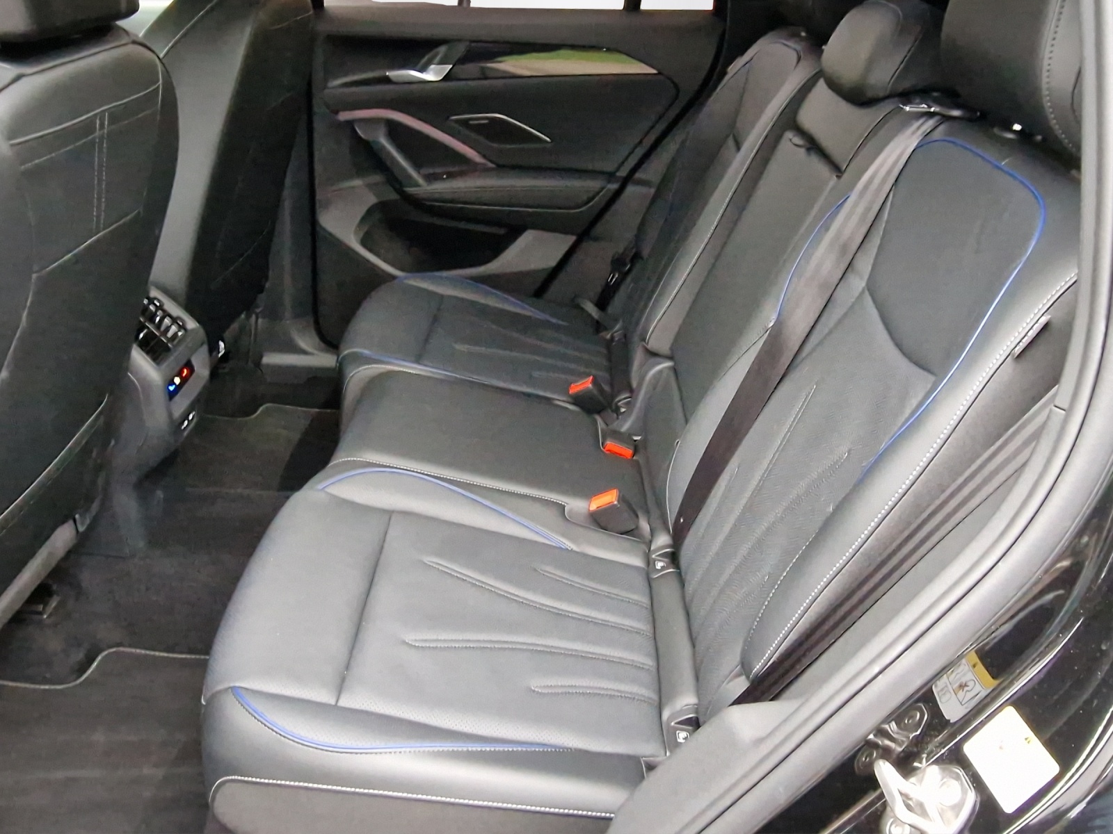 VW Tiguan 2.0 TSI DSG R-Line 4Motion-image-10