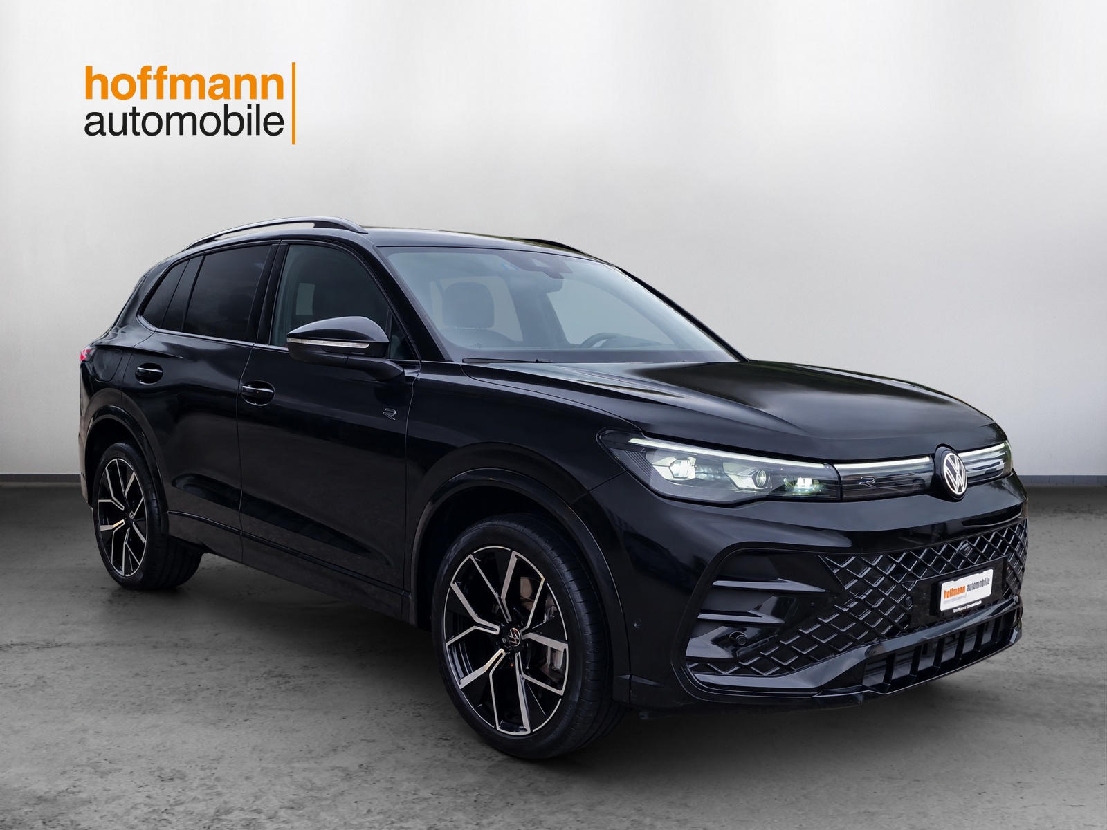 VW Tiguan 2.0 TSI DSG R-Line 4Motion-showroom-element-2