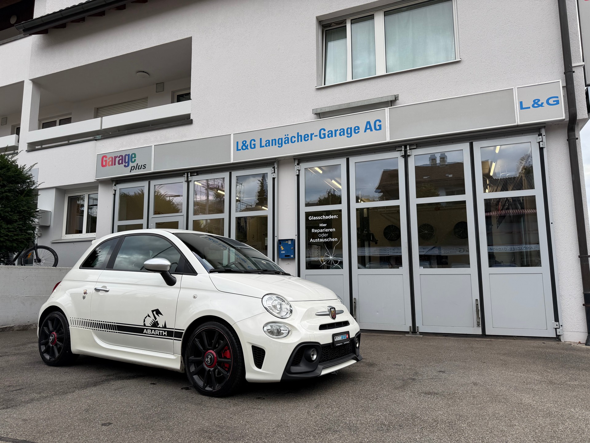 FIAT 595 1.4 16V Turbo Abarth Turismo-image-1