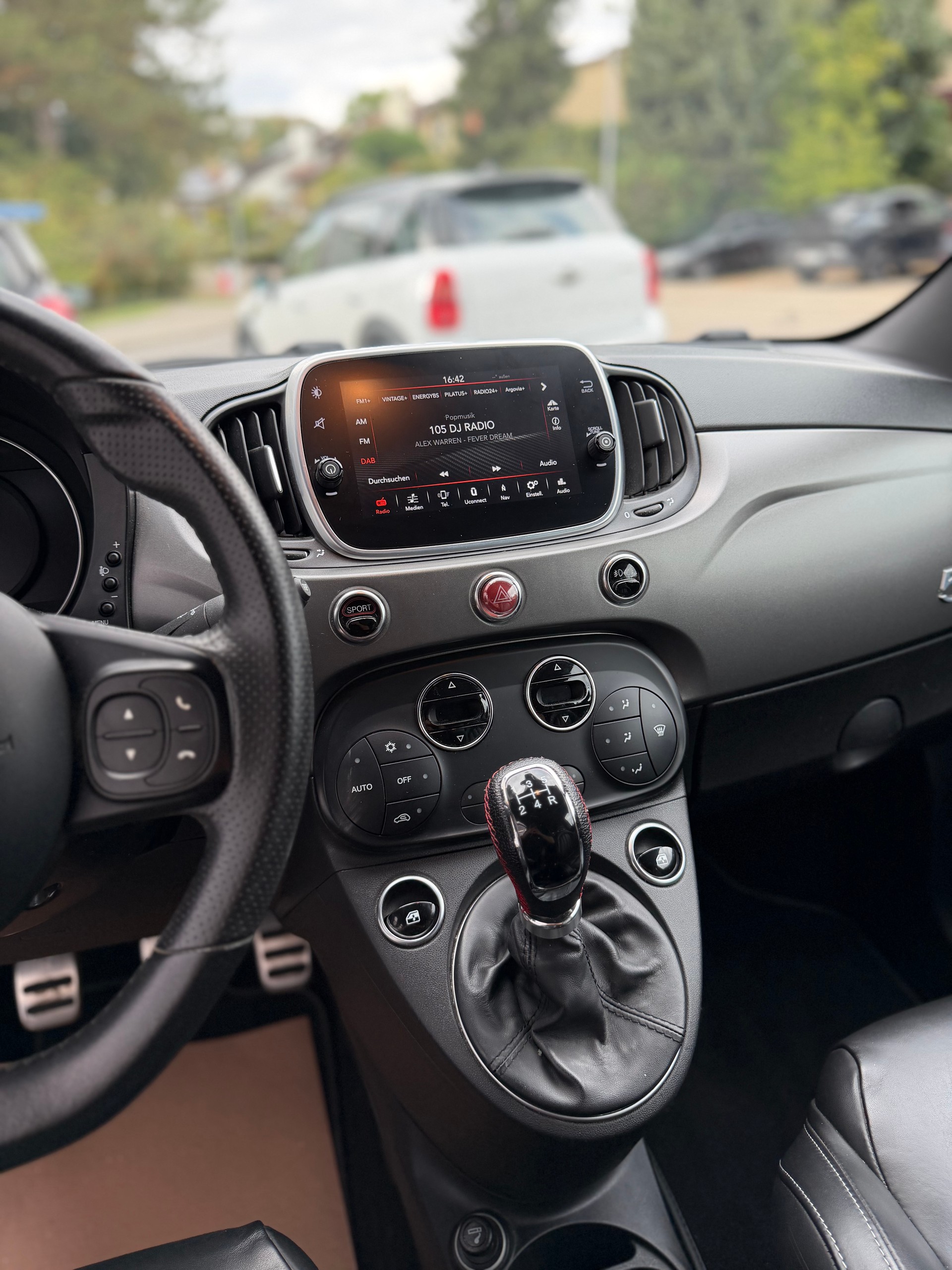 FIAT 595 1.4 16V Turbo Abarth Turismo-image-9