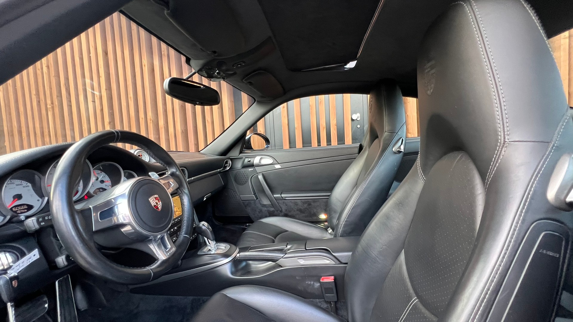 PORSCHE 911 CARRERA 4S PDK BLACK l 385 PS-image-21