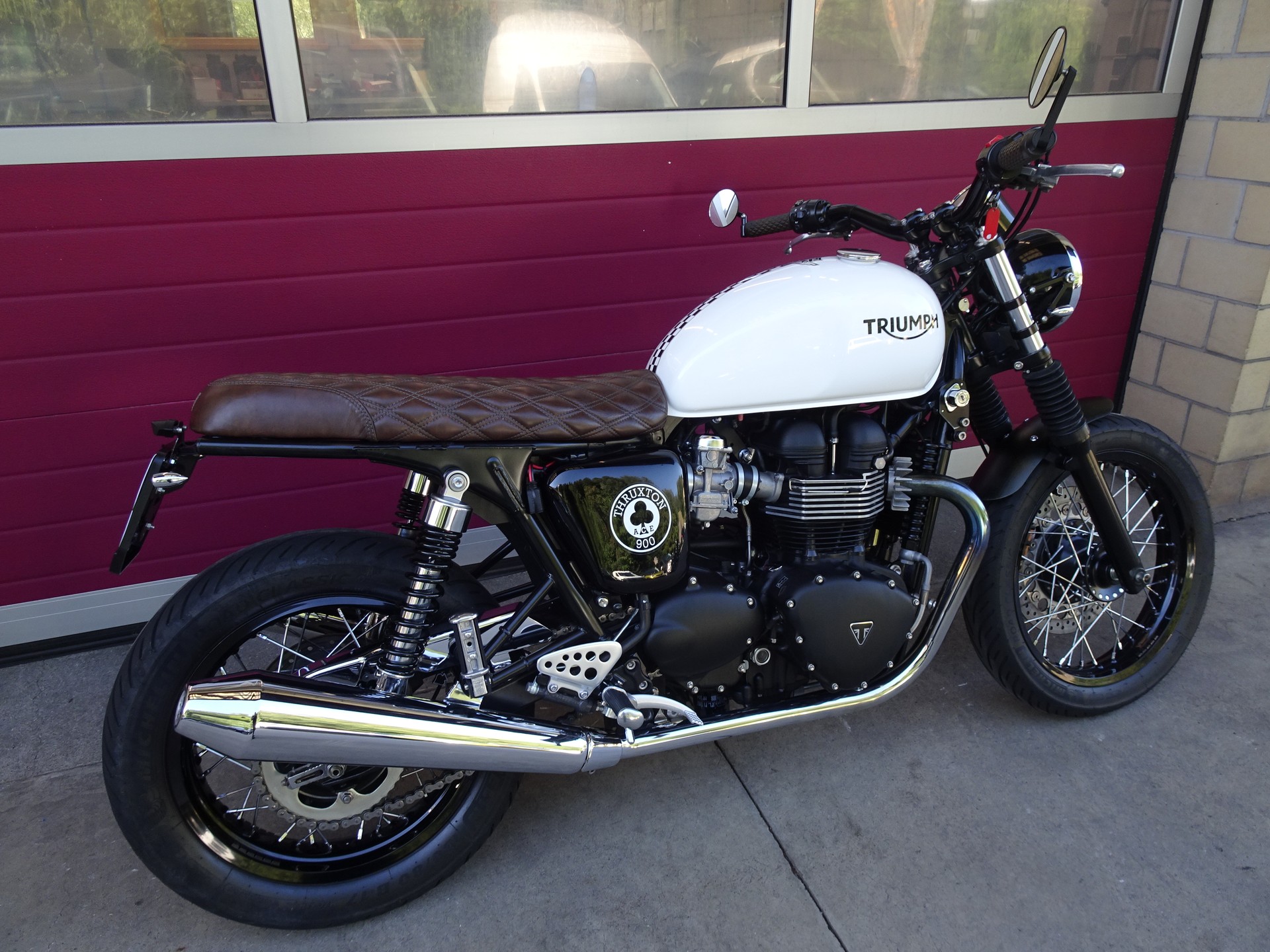 TRIUMPH Thruxton 900 i ACE-showroom-element-3
