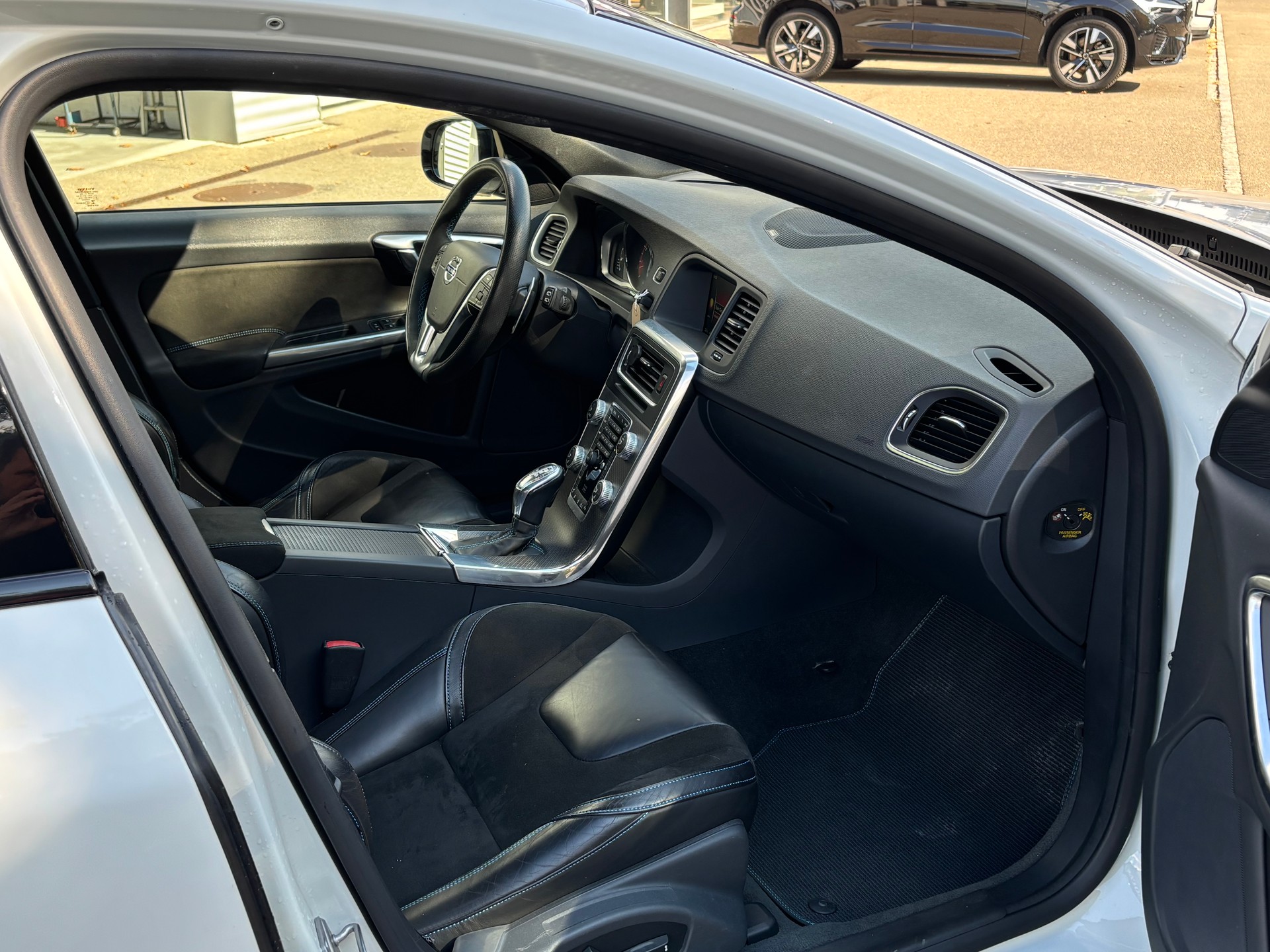 VOLVO V60 3.0 T6 Polestar AWD-image-6