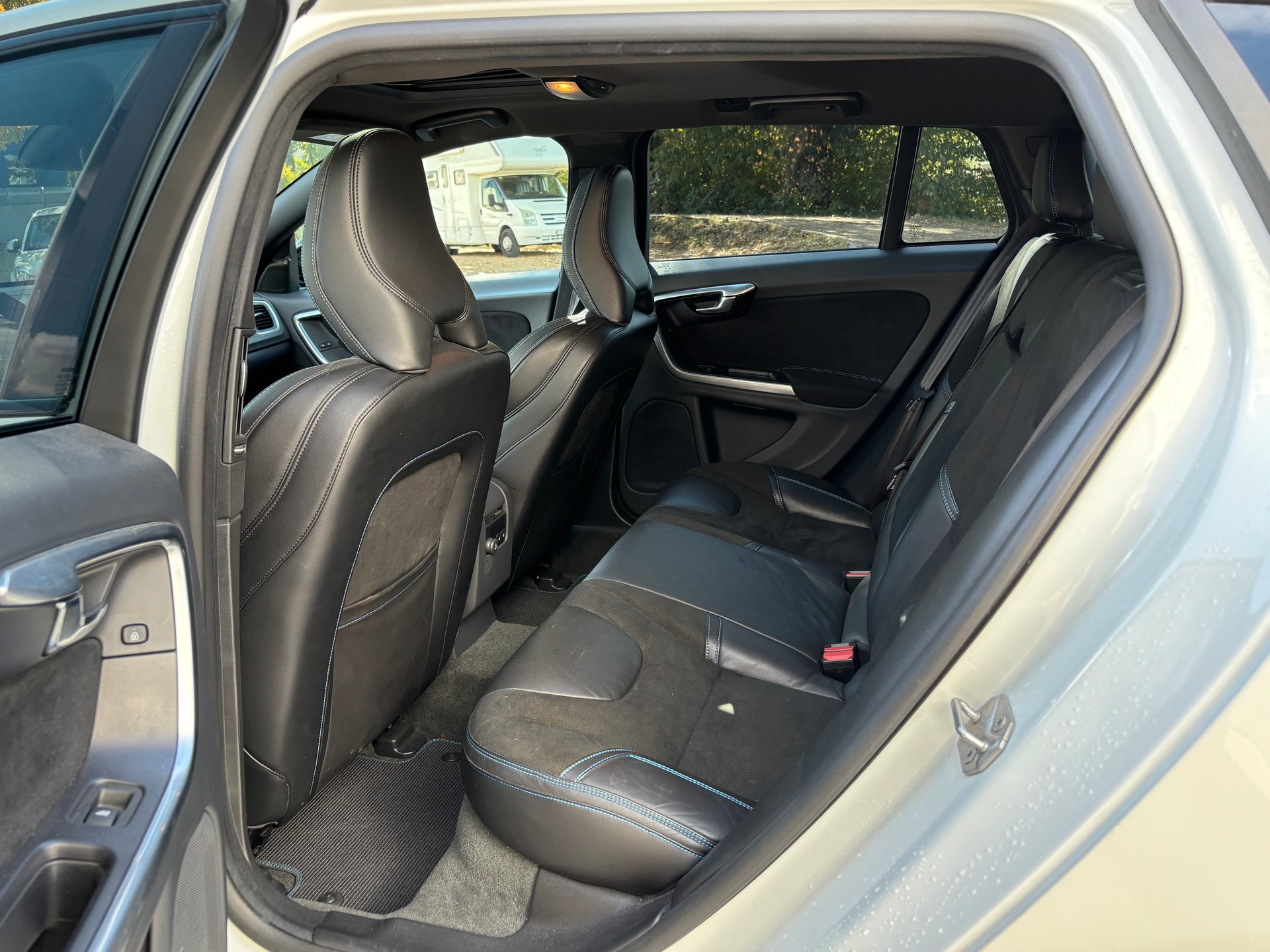 VOLVO V60 3.0 T6 Polestar AWD-image-11