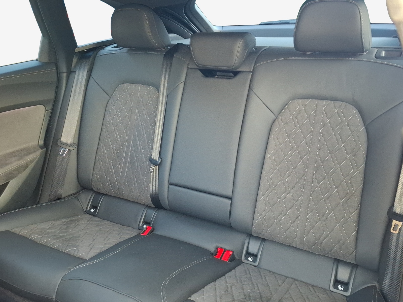 AUDI S5 Avant TFSI quattro S tronic-image-11