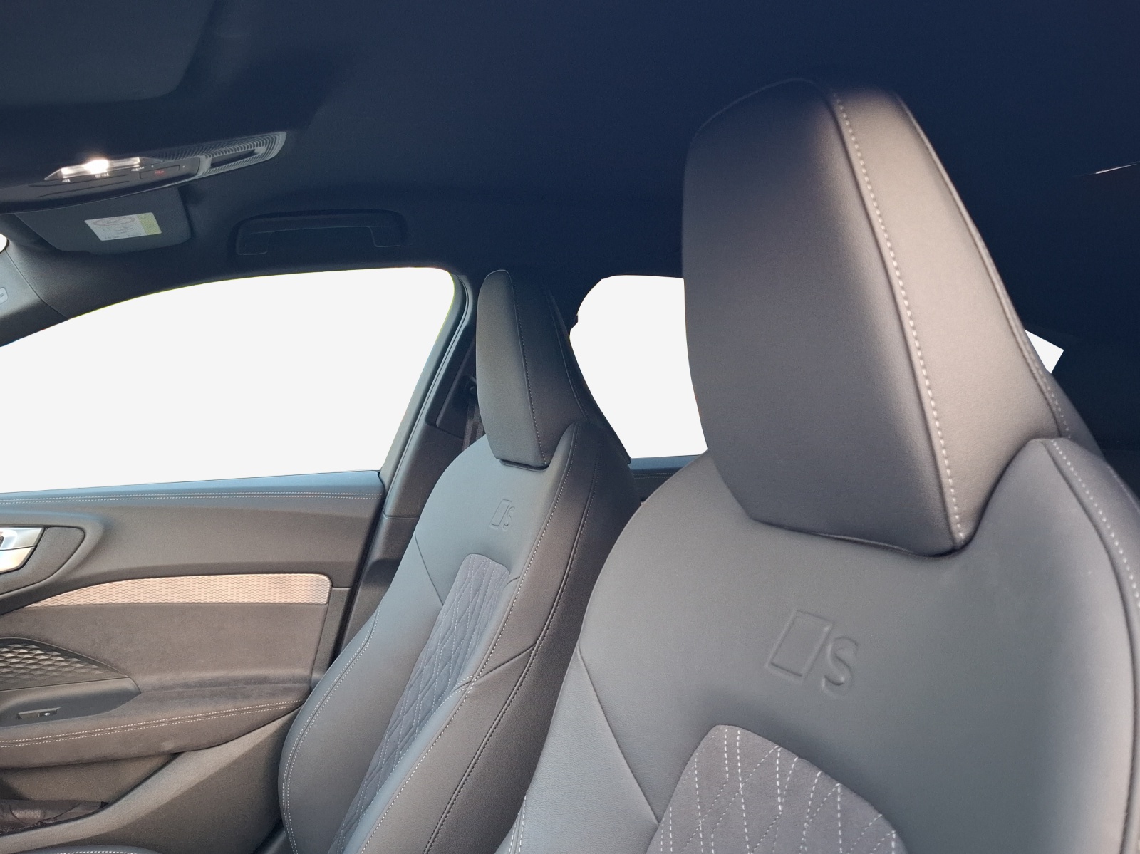 AUDI S5 Avant TFSI quattro S tronic-image-13