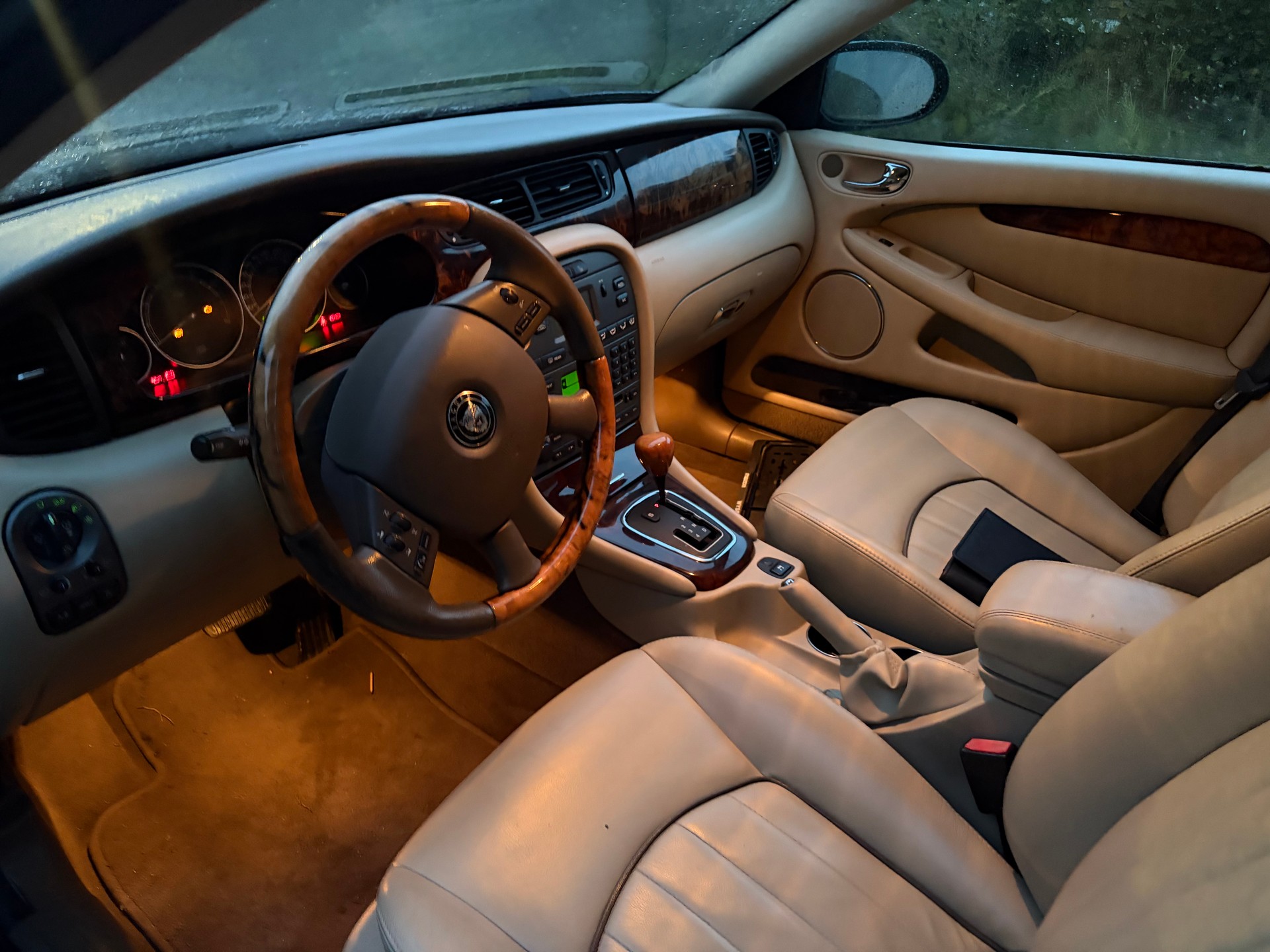 JAGUAR X-Type Estate 3.0 V6 Traction4 Sovereign-image-4