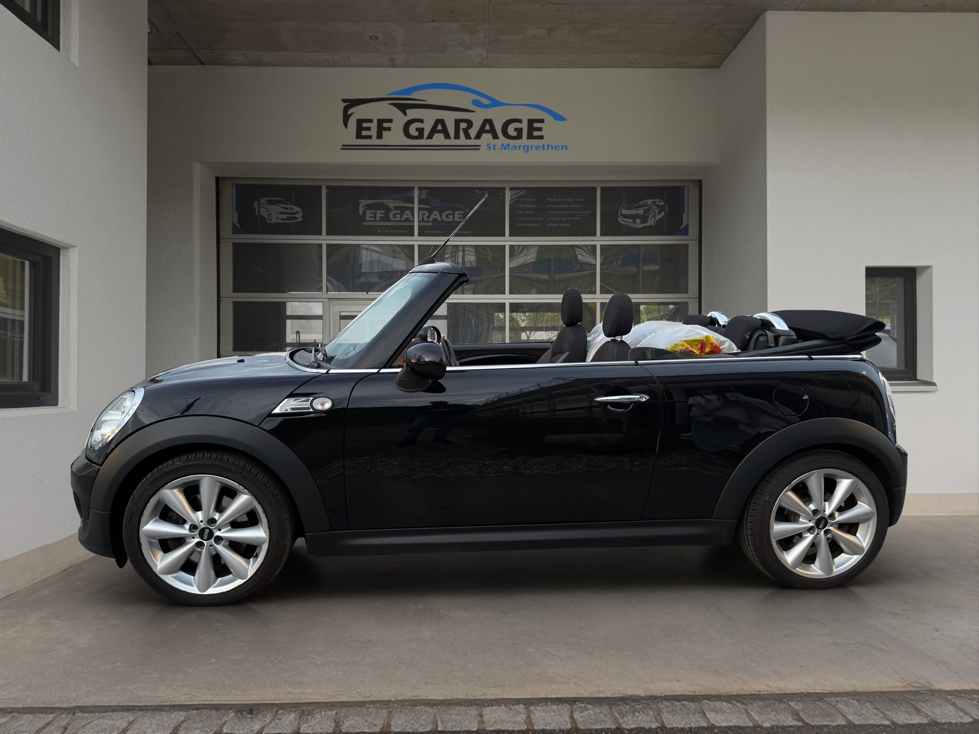 MINI Cooper S Cabriolet-image-10