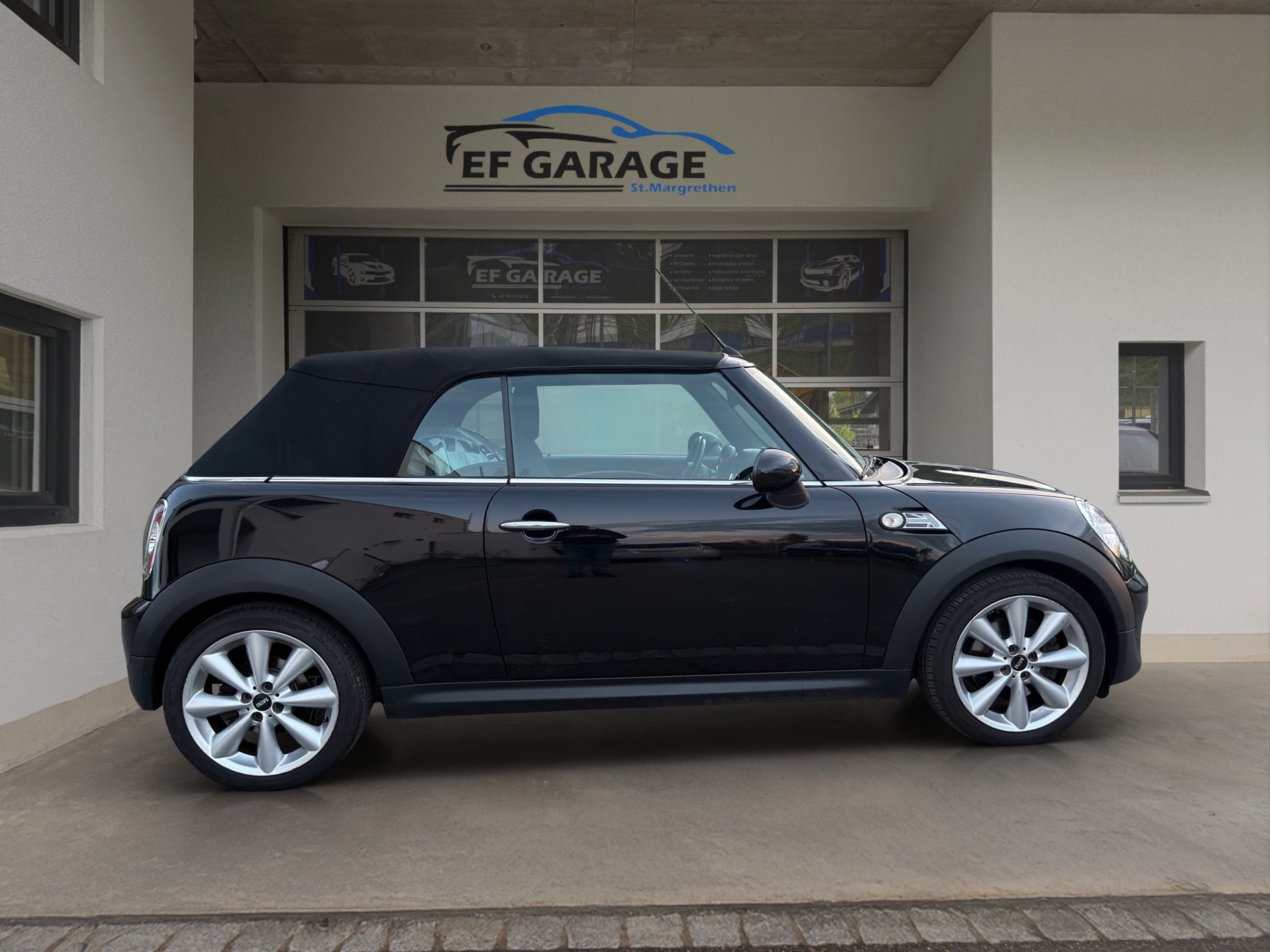 MINI Cooper S Cabriolet-image-9