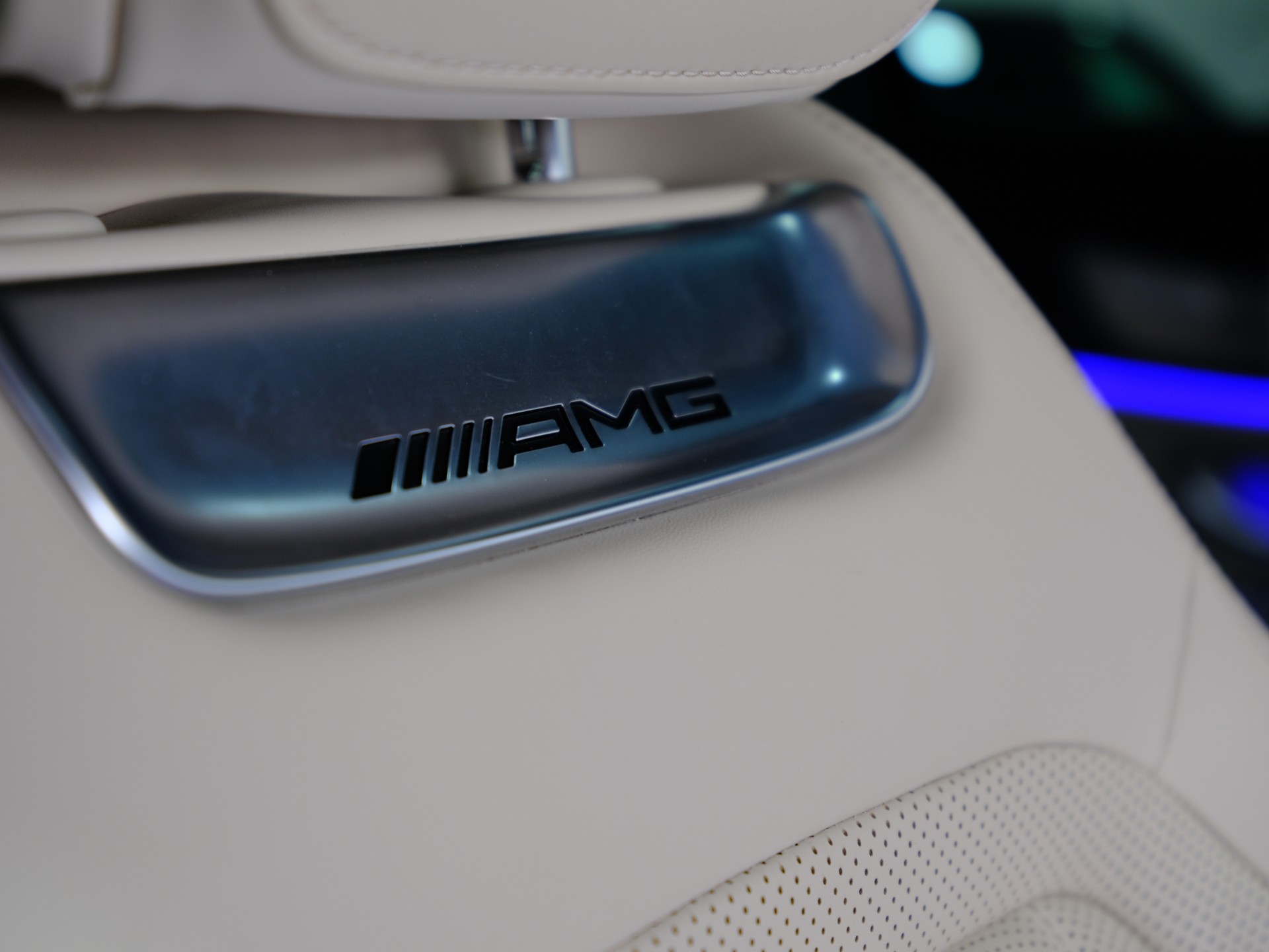 MERCEDES-BENZ AMG GT 4 63 S 4Matic+ *Sonderlackierung* *360° Kamera*-image-25
