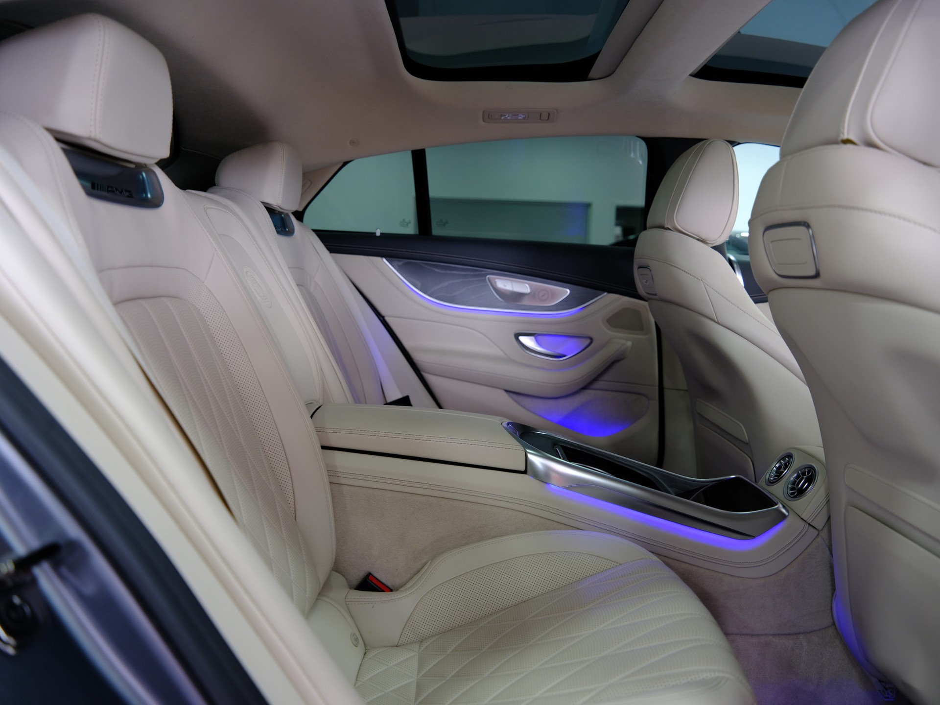 MERCEDES-BENZ AMG GT 4 63 S 4Matic+ *Sonderlackierung* *360° Kamera*-image-26