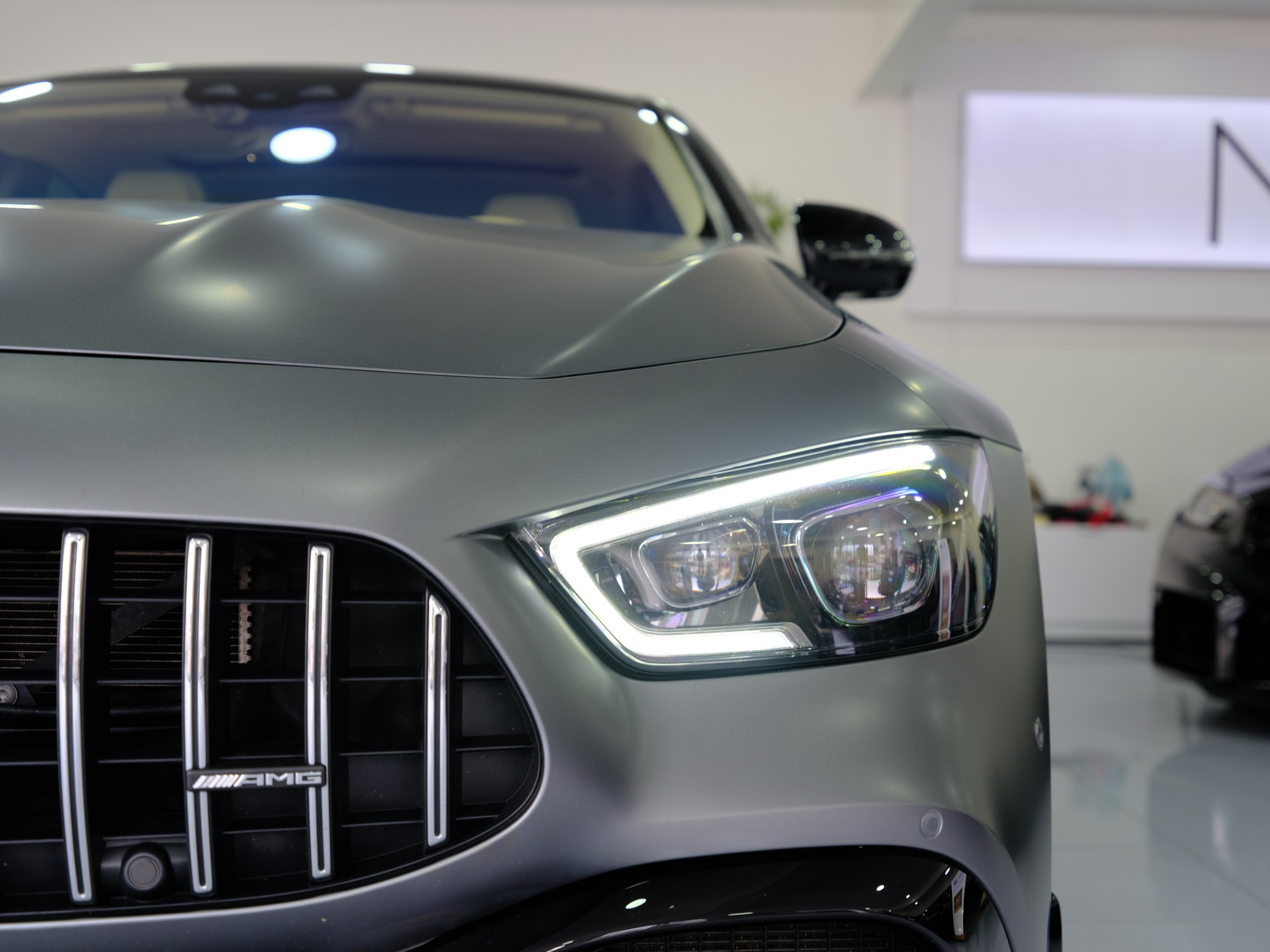 MERCEDES-BENZ AMG GT 4 63 S 4Matic+ *Sonderlackierung* *360° Kamera*-image-11