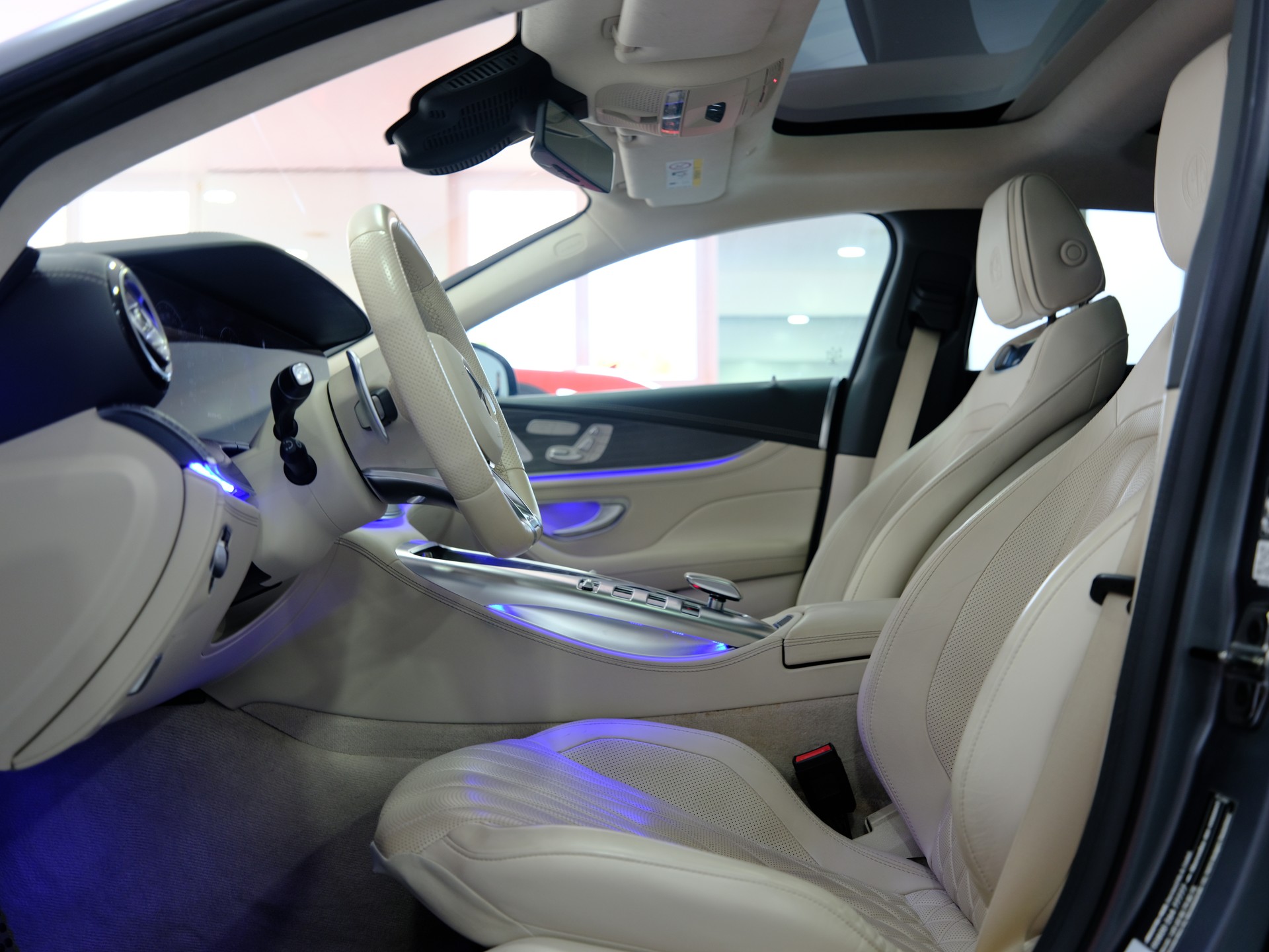 MERCEDES-BENZ AMG GT 4 63 S 4Matic+ *Sonderlackierung* *360° Kamera*-image-16