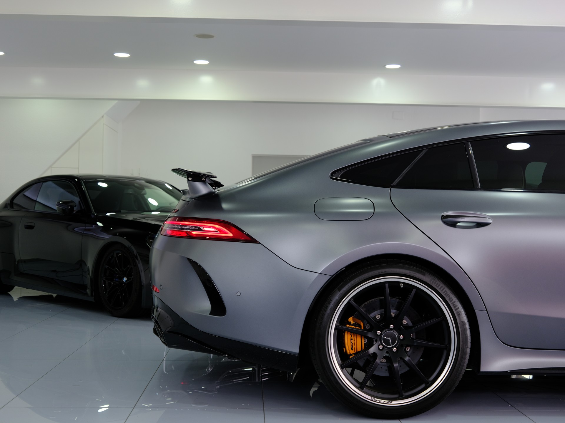 MERCEDES-BENZ AMG GT 4 63 S 4Matic+ *Sonderlackierung* *360° Kamera*-image-7
