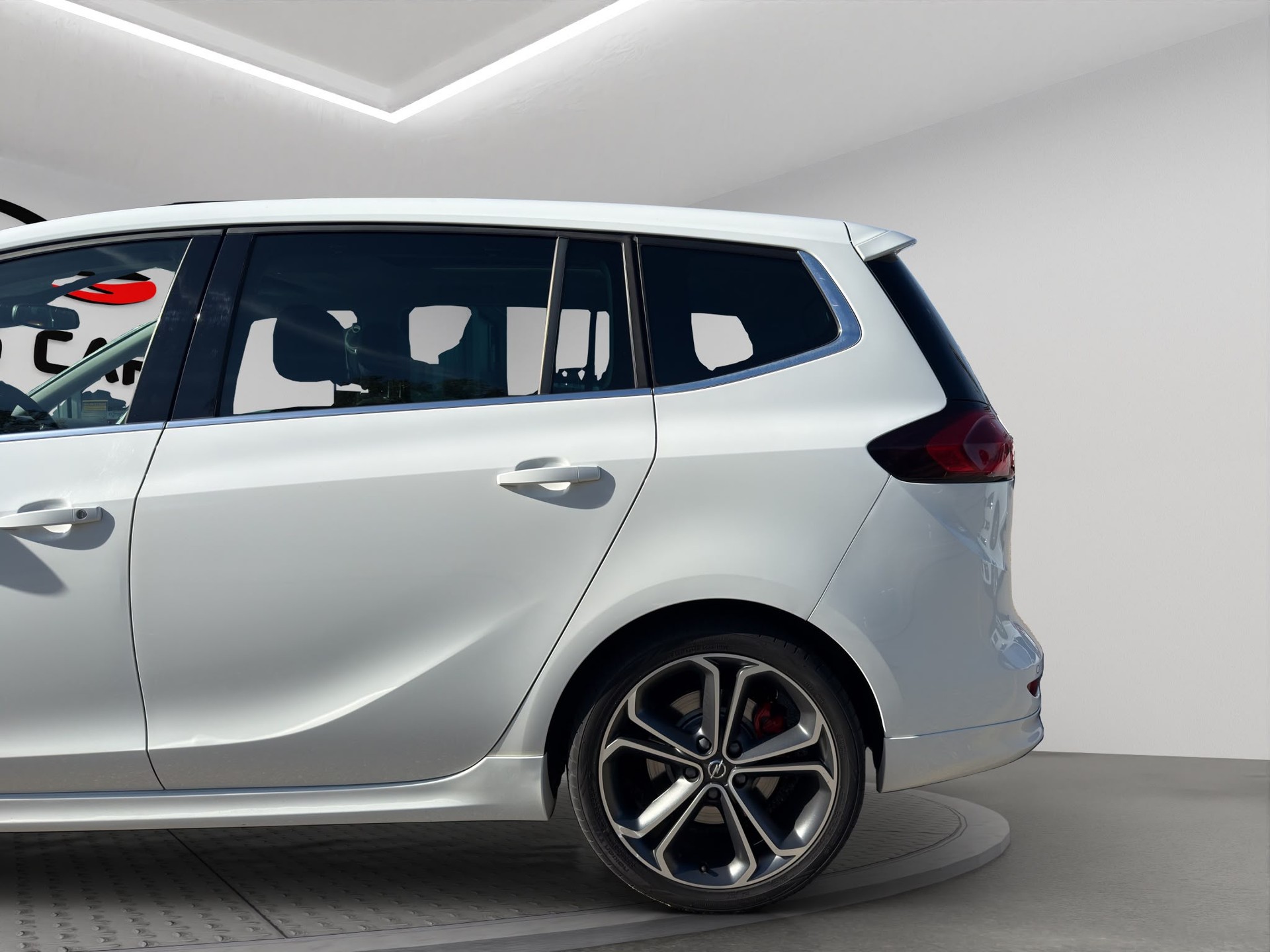 OPEL Zafira Tourer 2.0 CDTi BiTurbo Cosmo-image-8