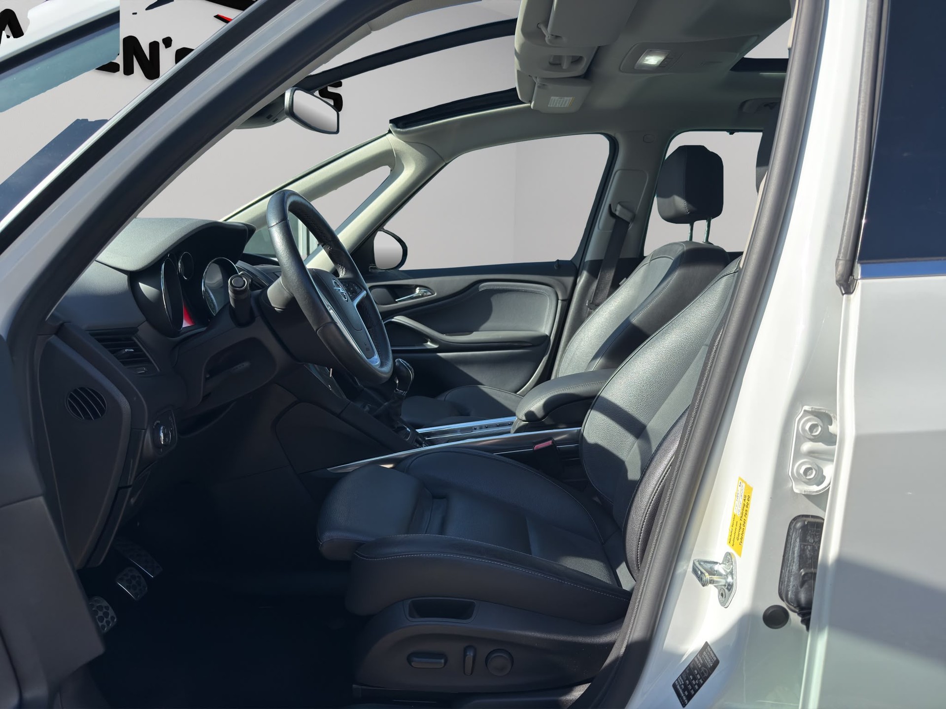 OPEL Zafira Tourer 2.0 CDTi BiTurbo Cosmo-image-11