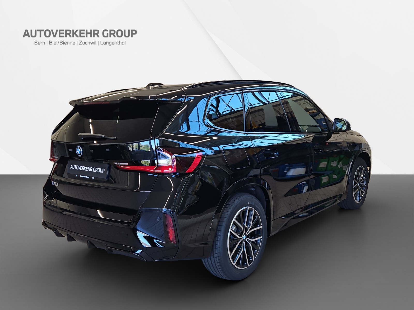 BMW iX1 xDrive 30 M Sport-image-5