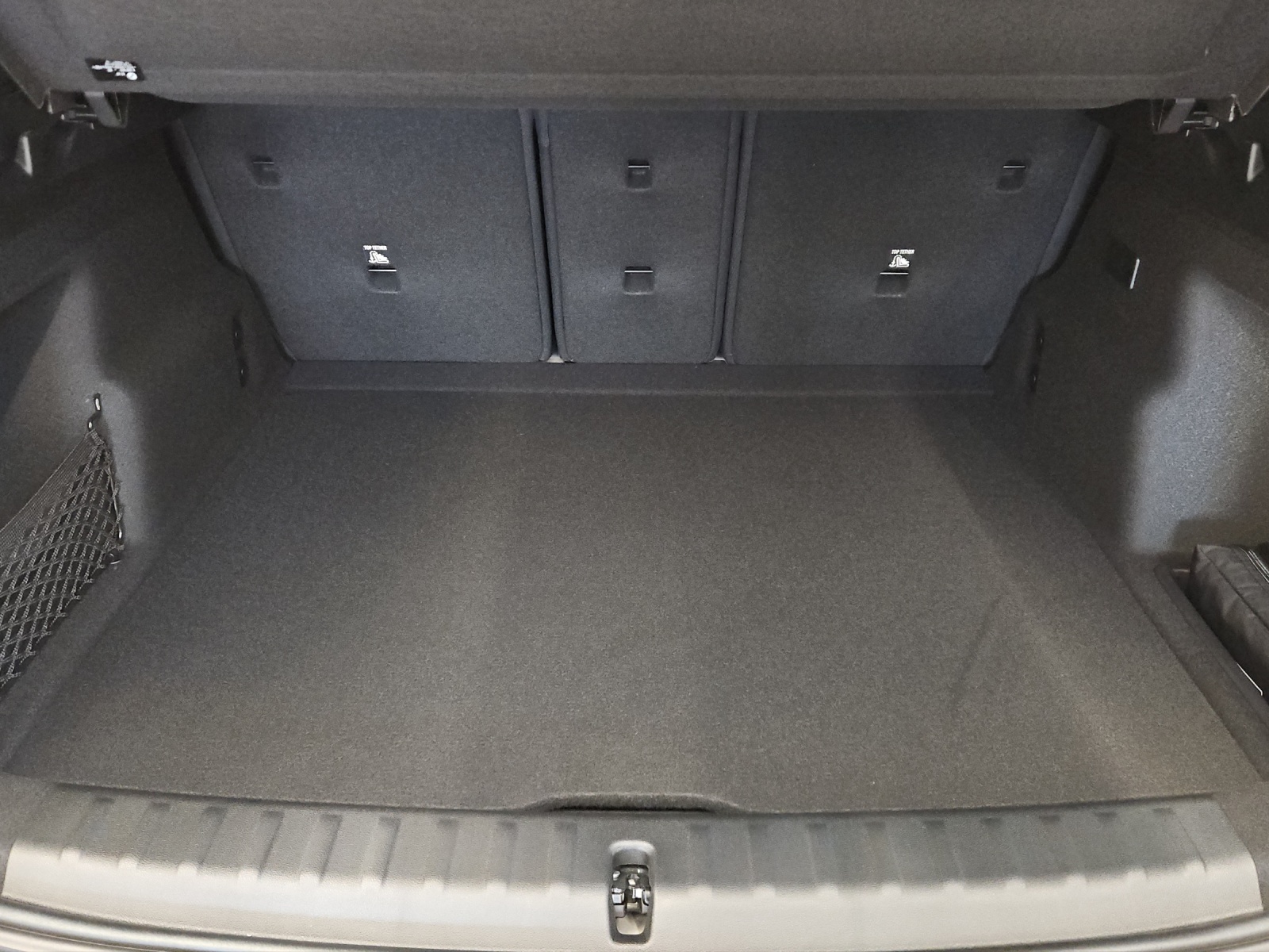 BMW iX1 xDrive 30 M Sport-image-14