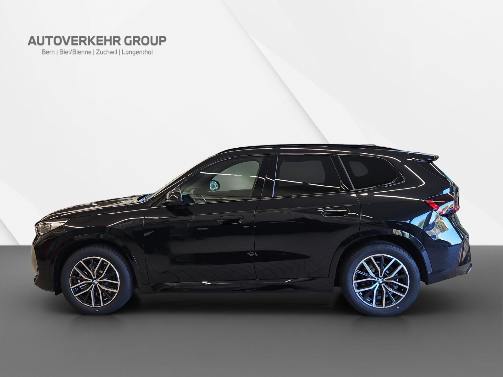 BMW iX1 xDrive 30 M Sport-image-2