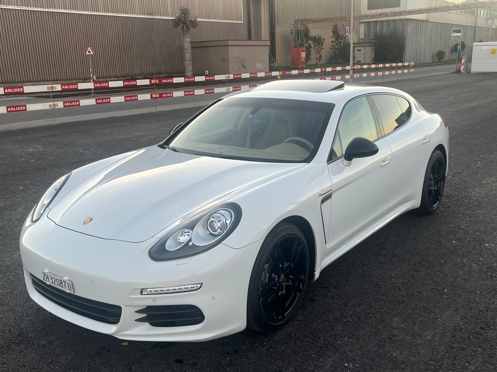 PORSCHE Panamera 3.0 Diesel Tiptronic-image-6