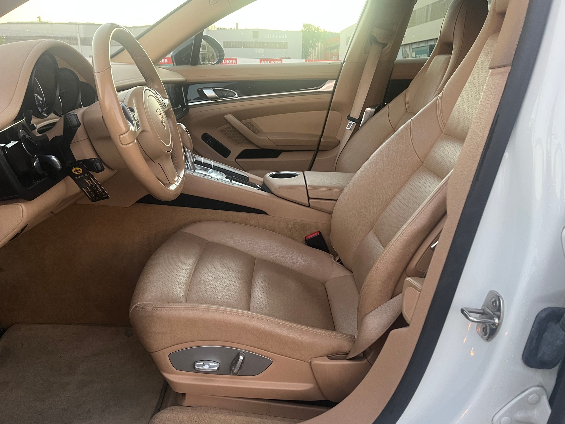 PORSCHE Panamera 3.0 Diesel Tiptronic-image-9
