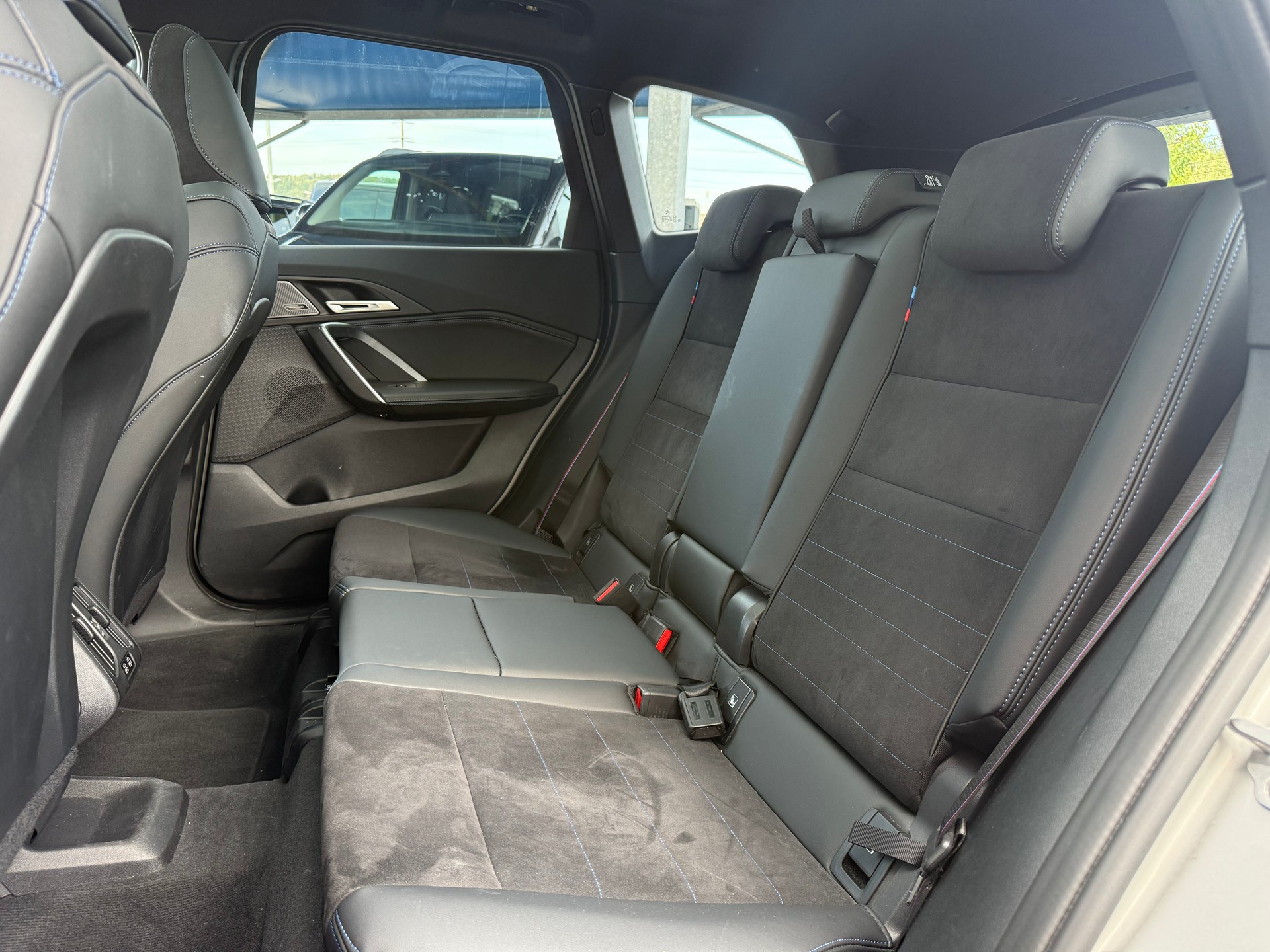 BMW X1 23i xDrive paddles M-SPORT PRO-image-10