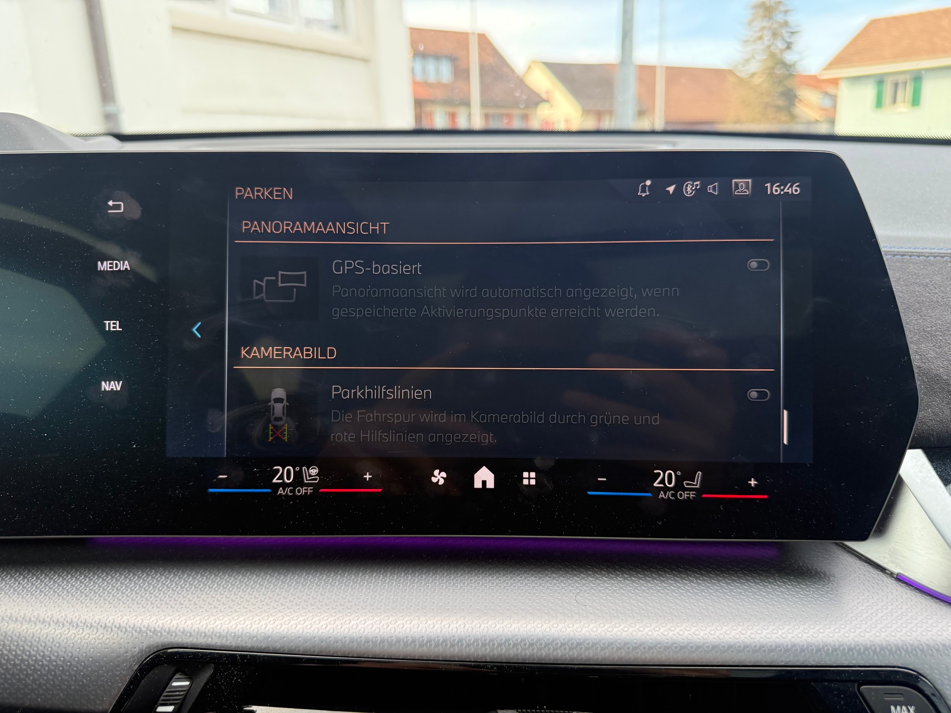 BMW X1 23i xDrive paddles M-SPORT PRO-image-25