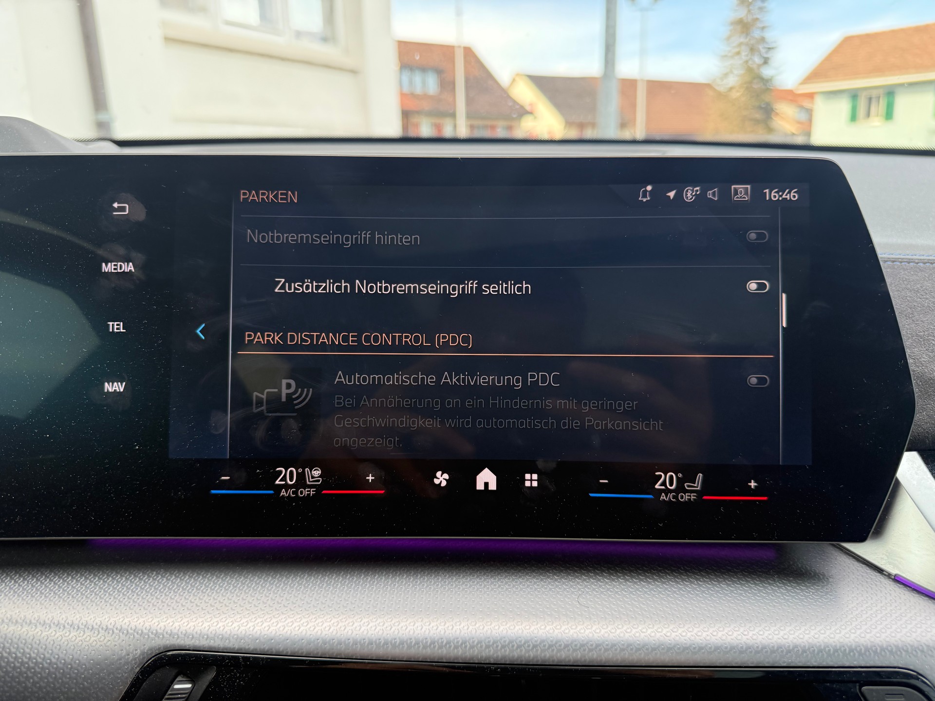 BMW X1 23i xDrive paddles M-SPORT PRO-image-22