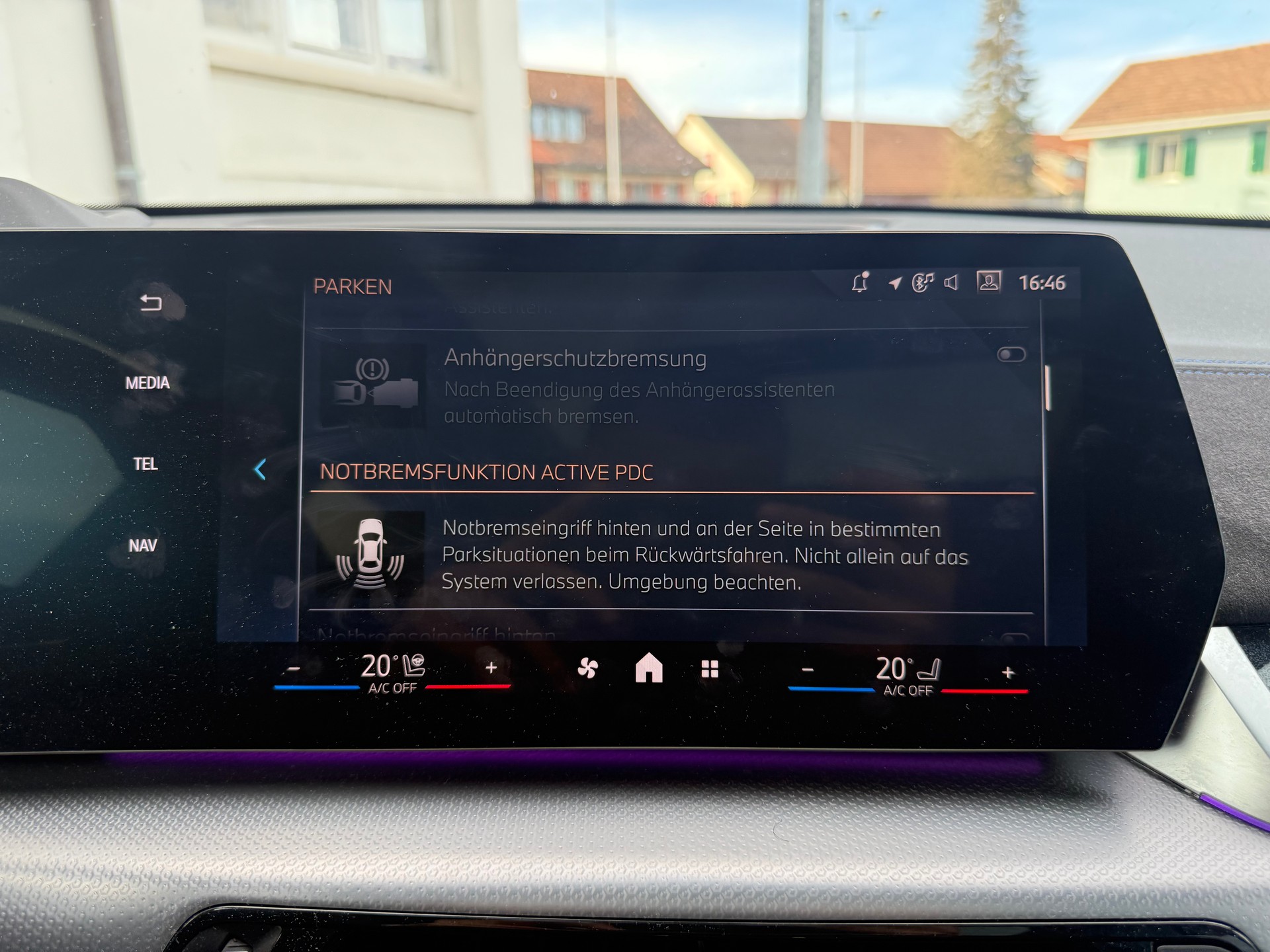 BMW X1 23i xDrive paddles M-SPORT PRO-image-21