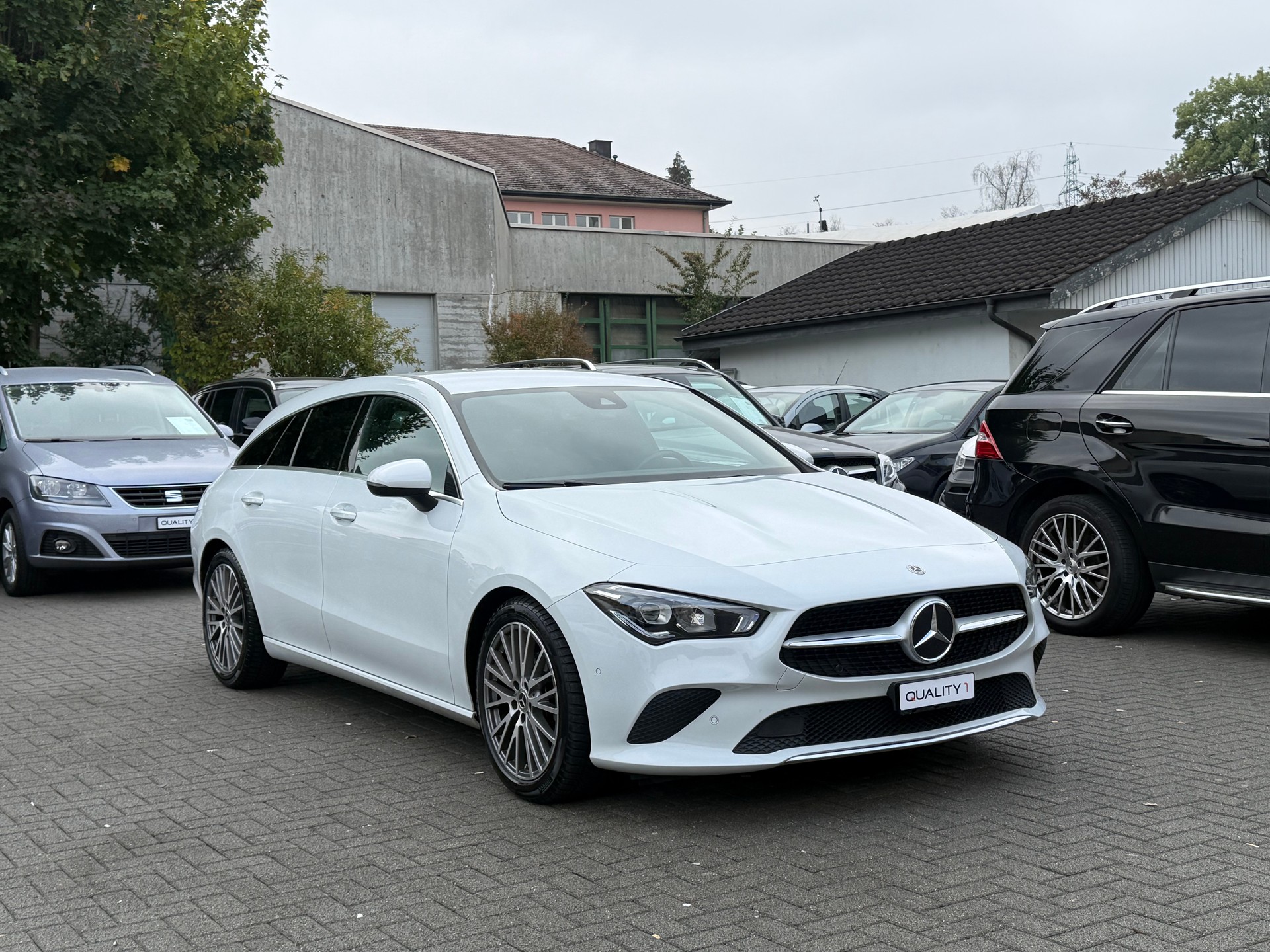 MERCEDES-BENZ CLA Shooting Brake 180 7G-DCT AMG Line