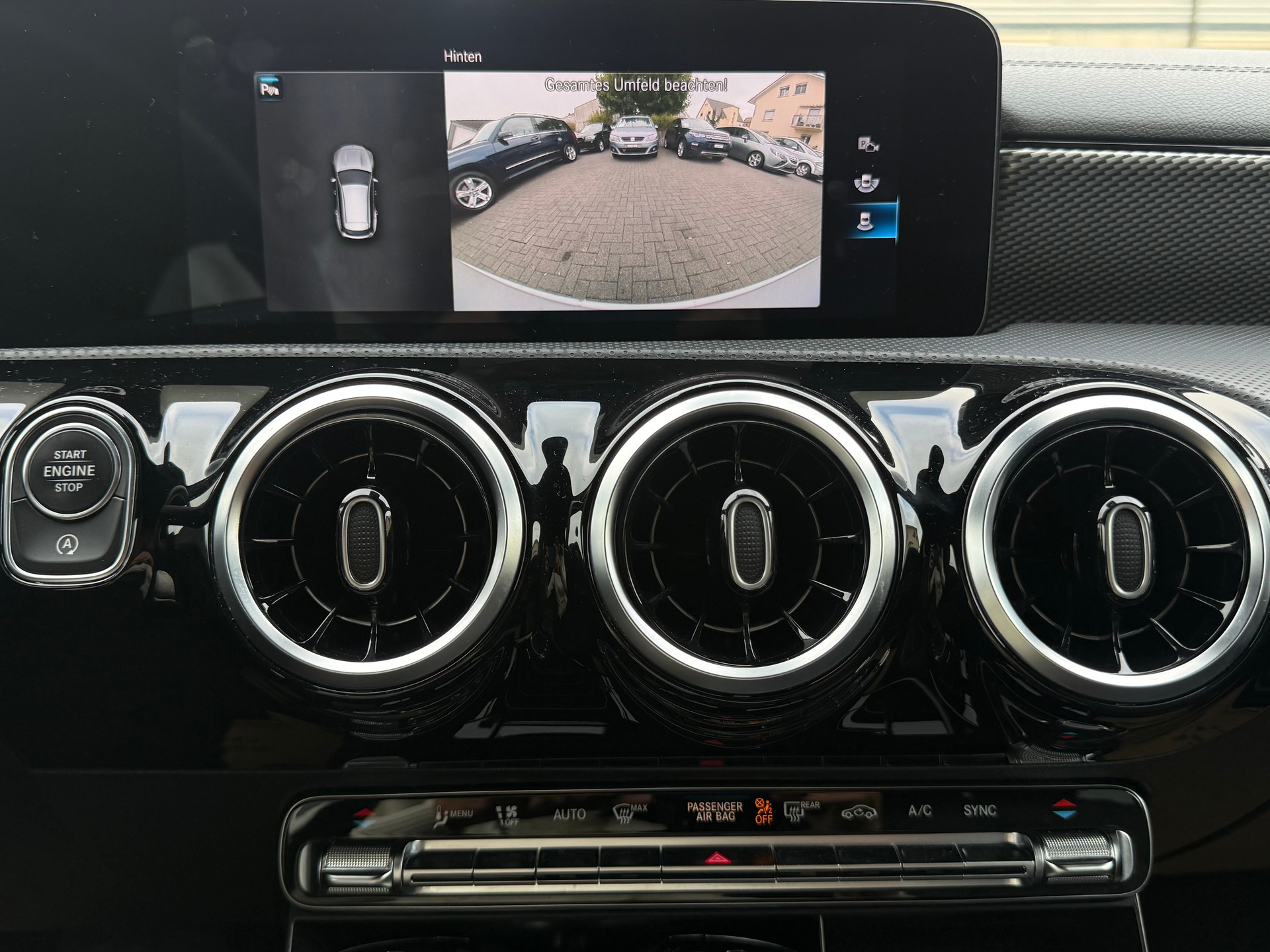 MERCEDES-BENZ CLA Shooting Brake 180 7G-DCT AMG Line-image-22