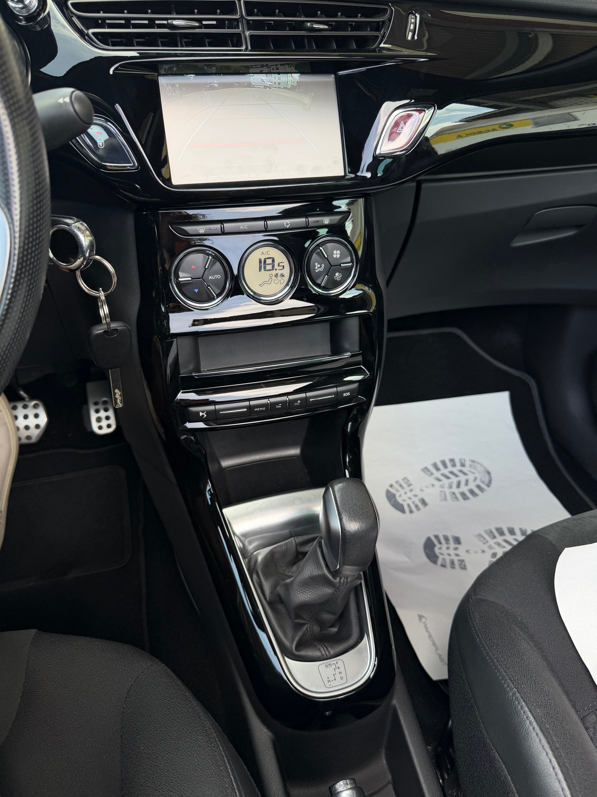 DS AUTOMOBILES DS 3 Cabrio 1.2 PureTech SO Chic EAT-image-12