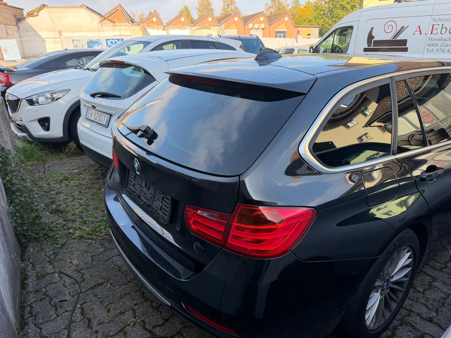 AUDI A4 Avant 2.0 TDI quattro-image-14