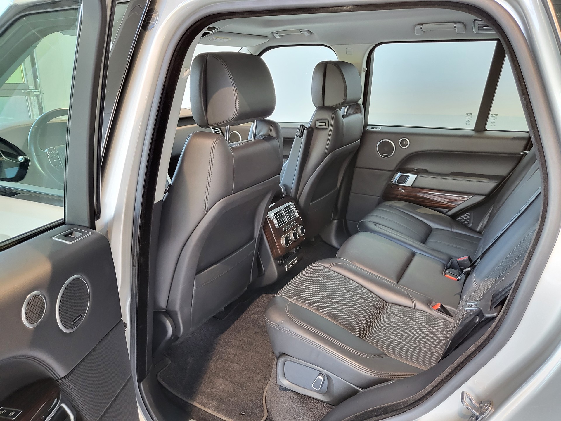 LAND ROVER Range Rover 3.0 TDV6 Vogue Automatic-image-6